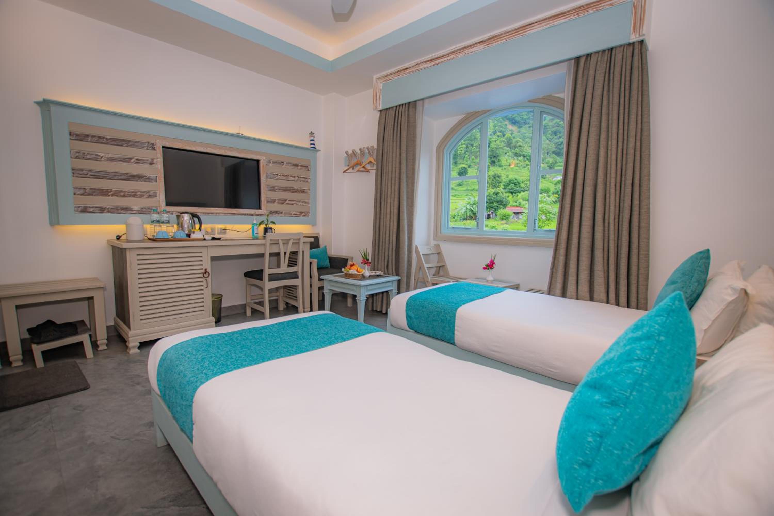 Twin Room with Lake View