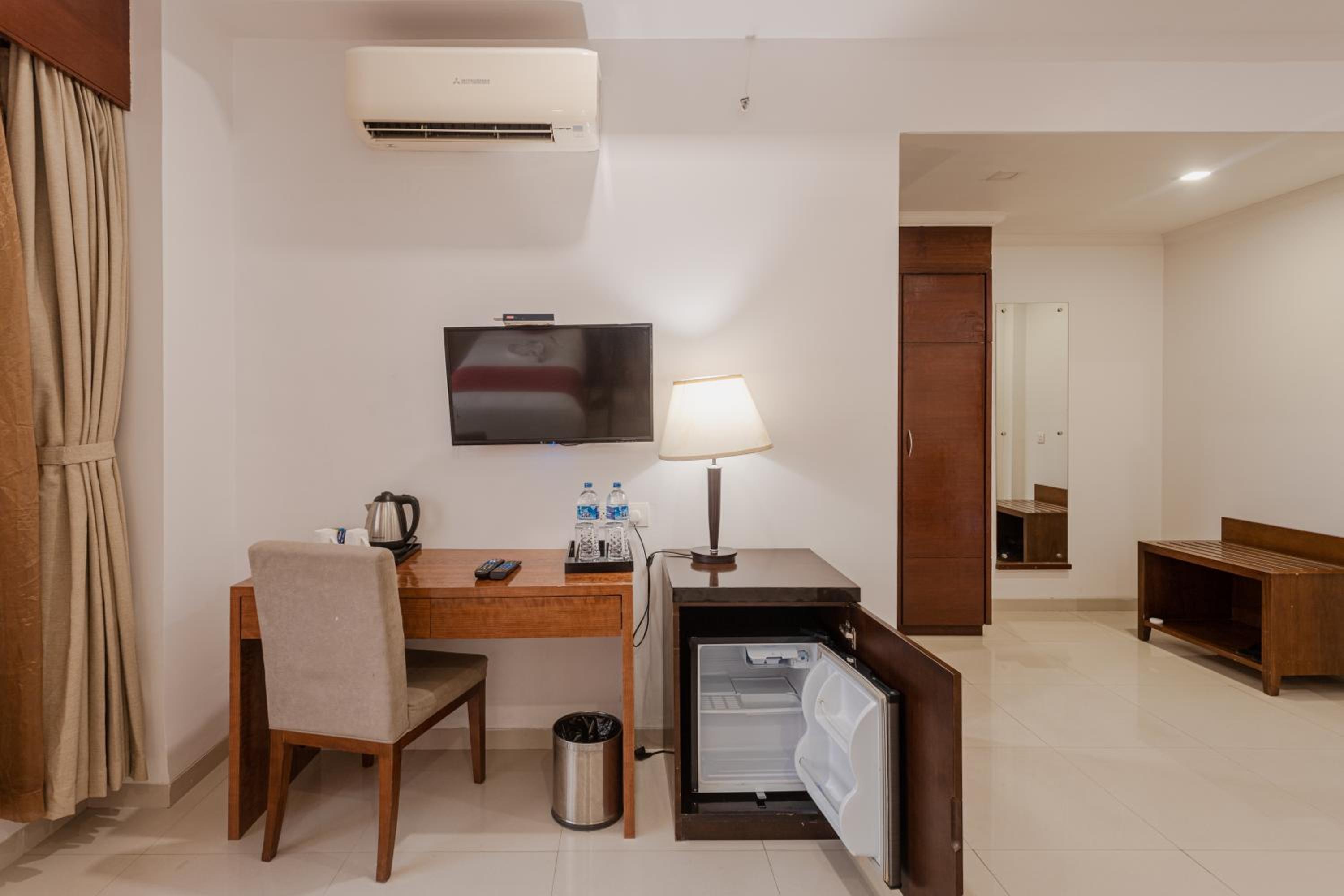 Deluxe Room - Photo 3