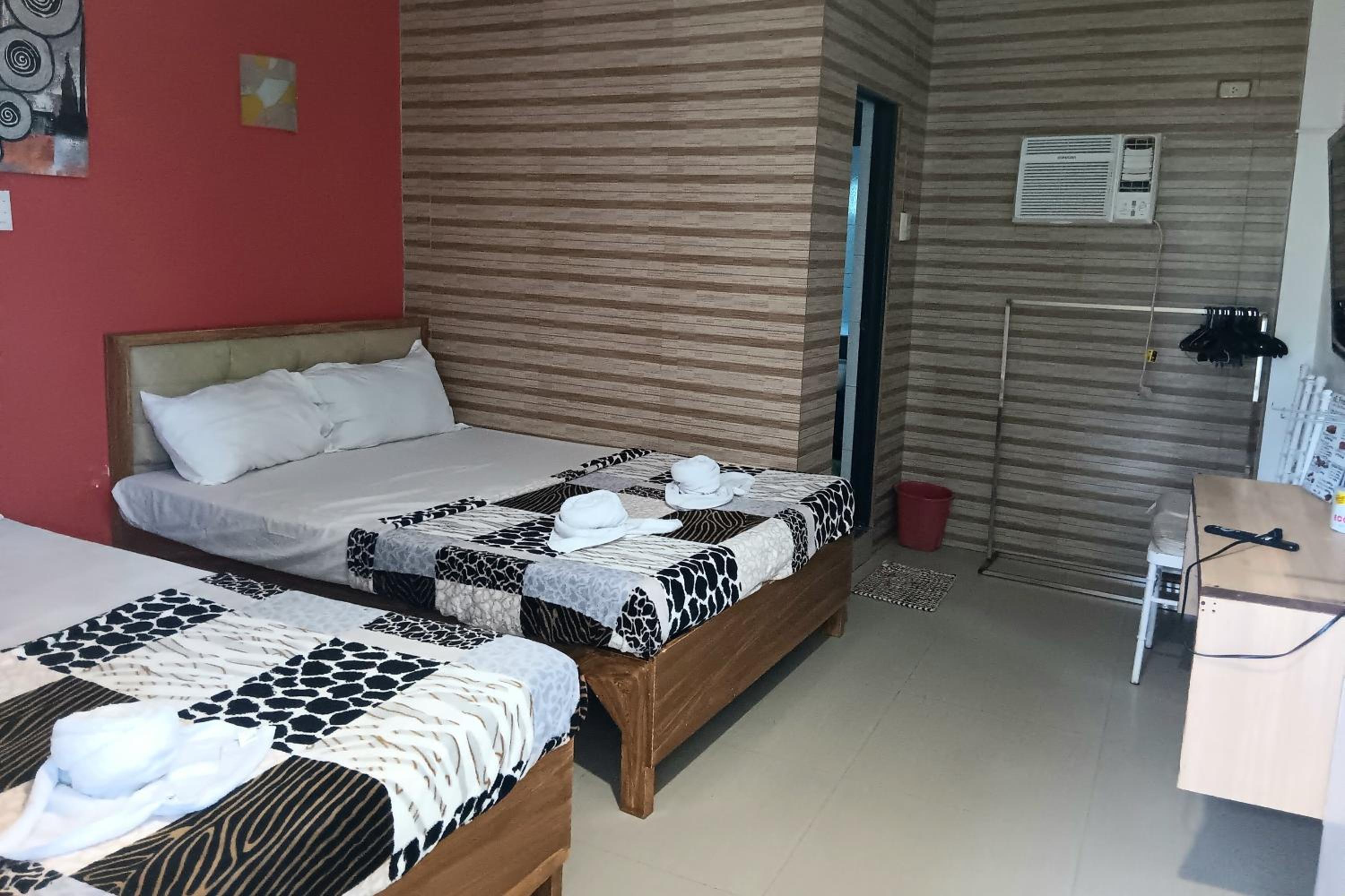 Budget Double Room - Photo 1