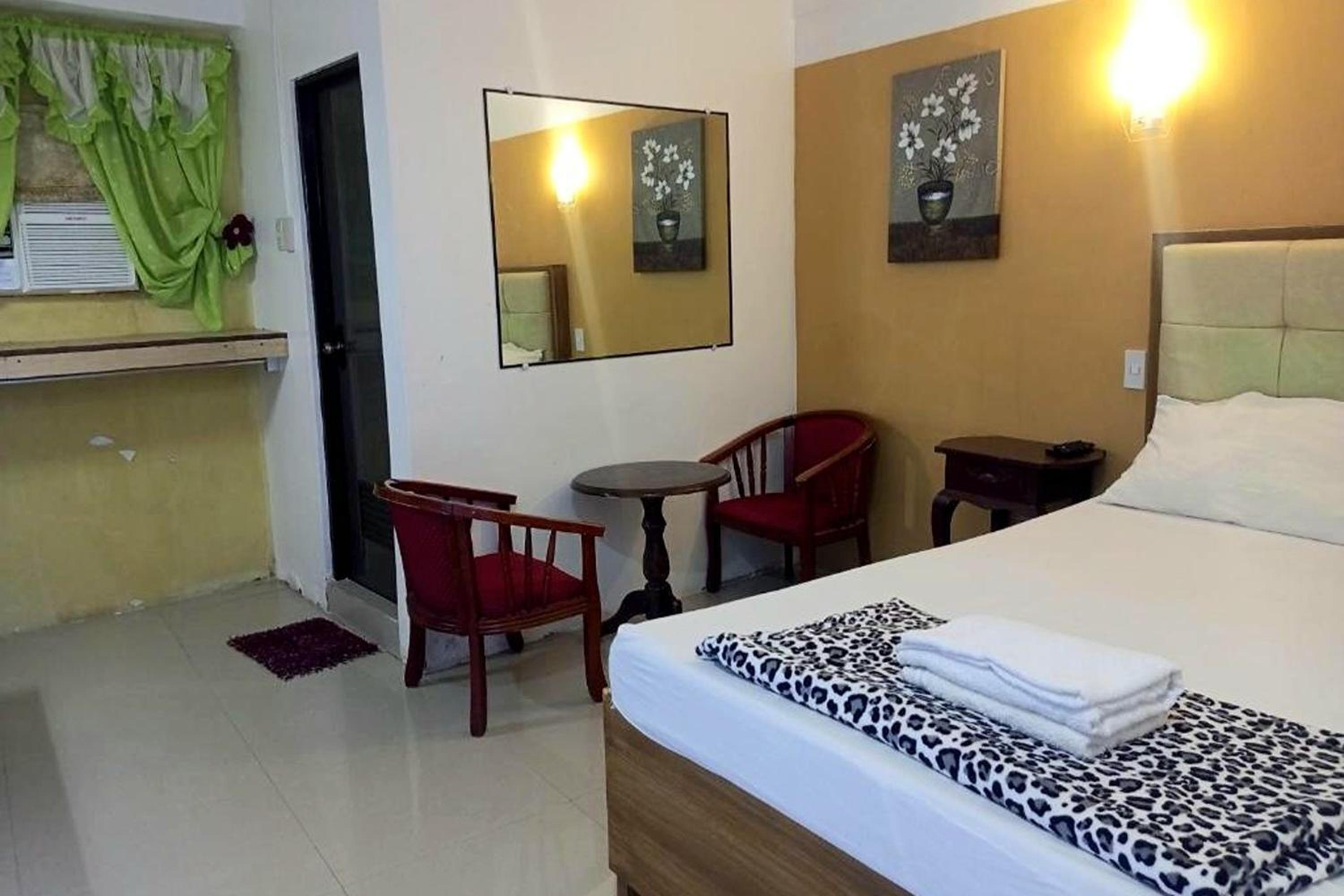 Standard Queen Room - Photo 3