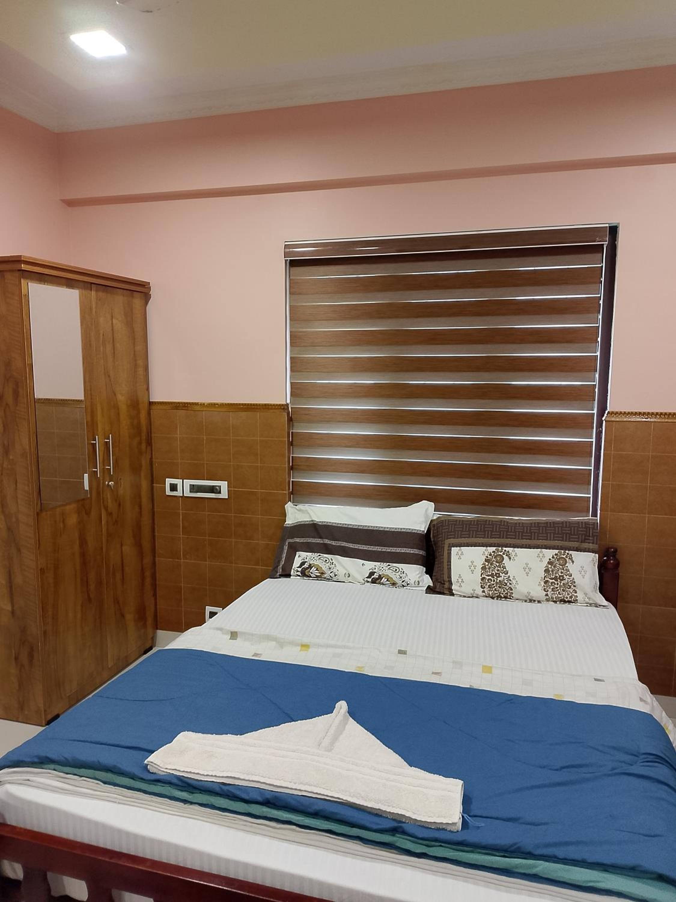 Double Room - Photo 5