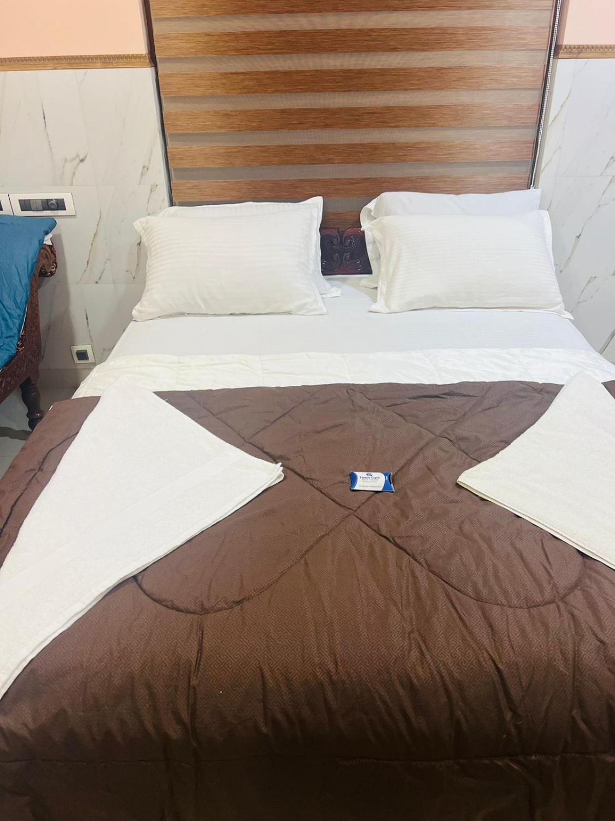Double Room - Photo 2