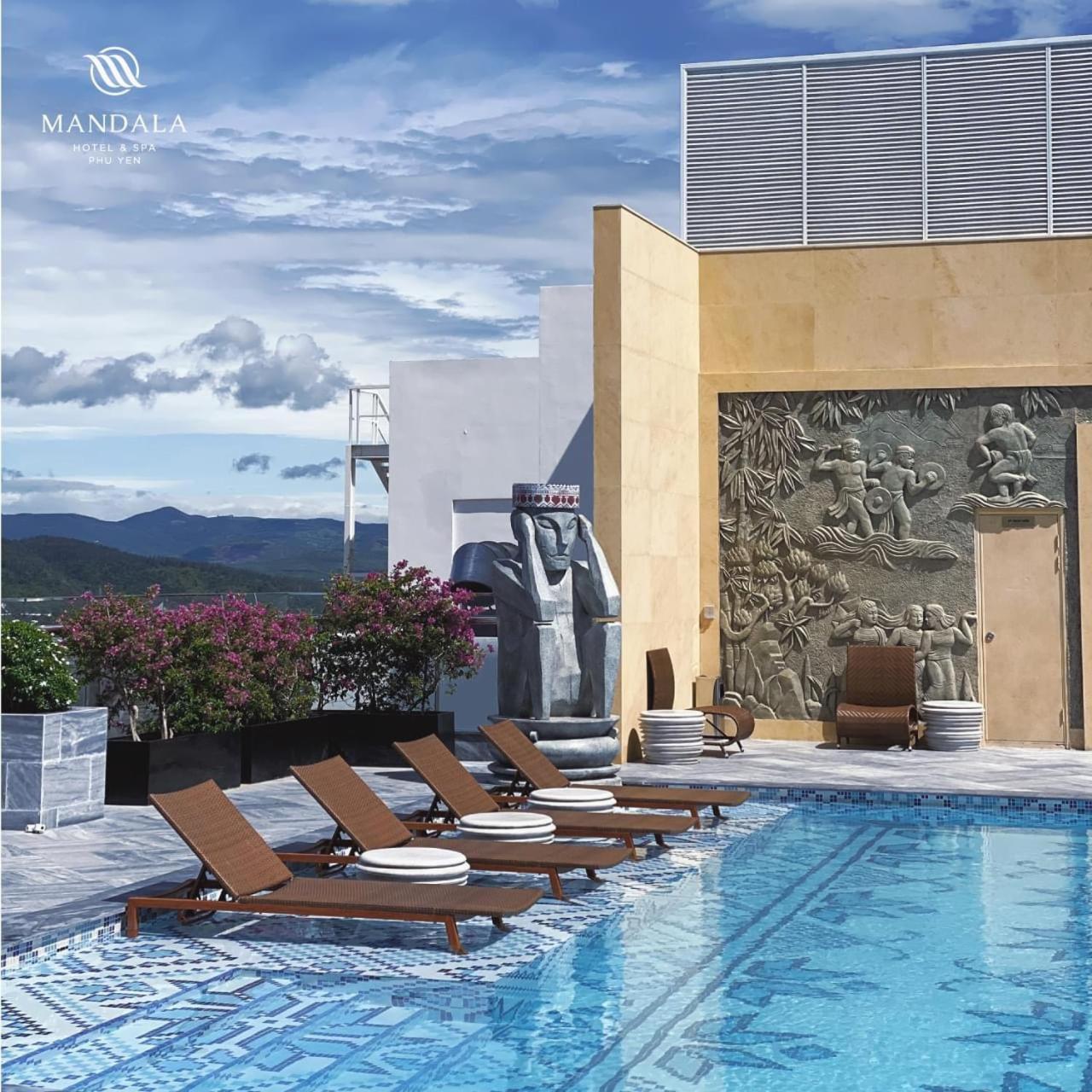 Deluxe Double or Twin Room with City View photo 2