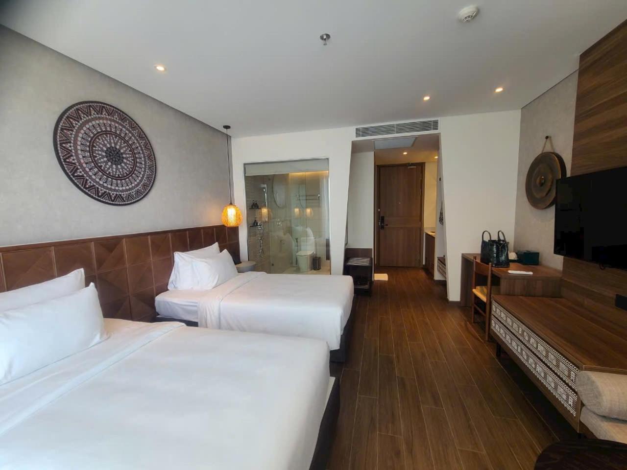 Deluxe Double or Twin Room with City View photo 3