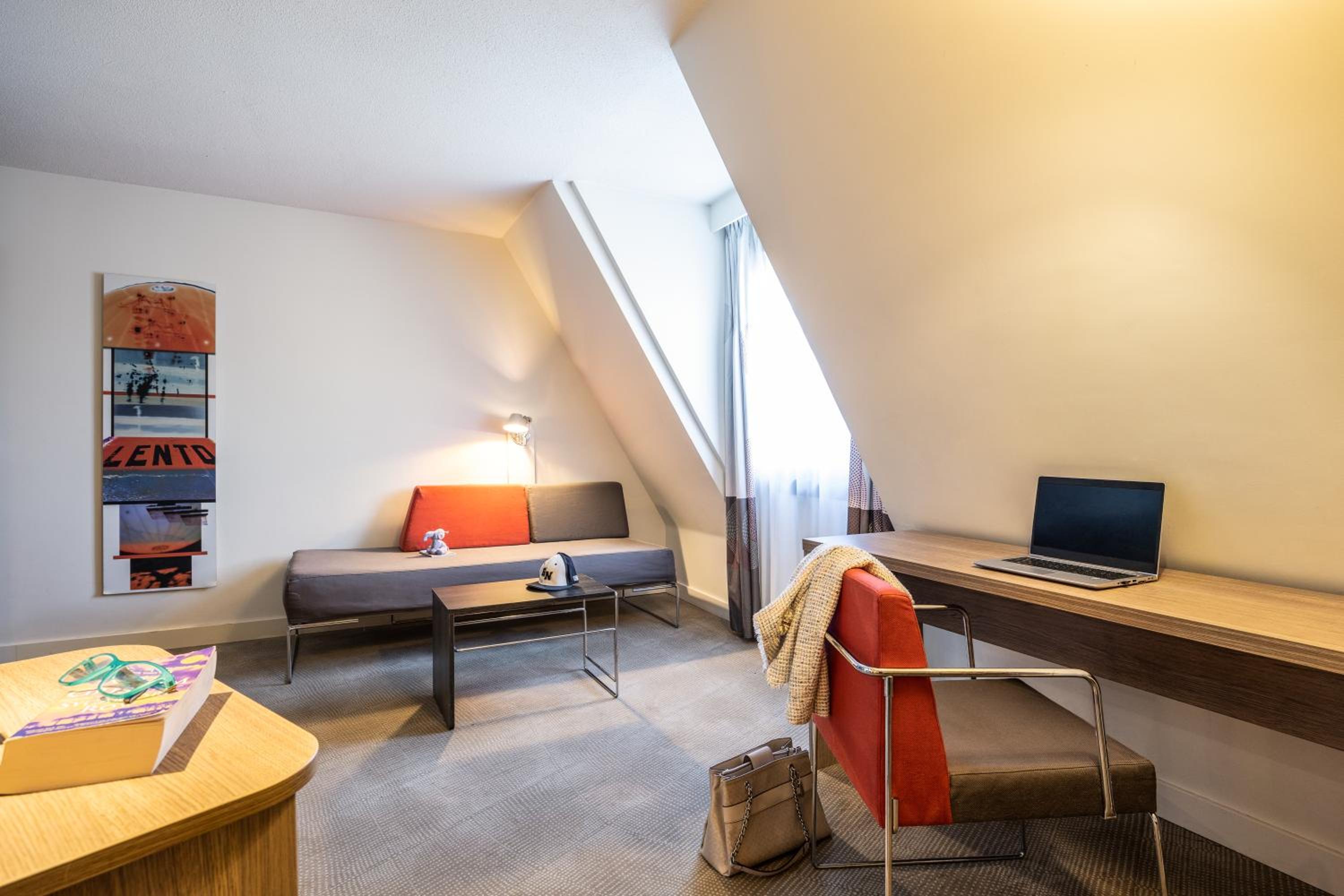 Accessible Superior Room with Double Bed and Two Sofabeds photo 3