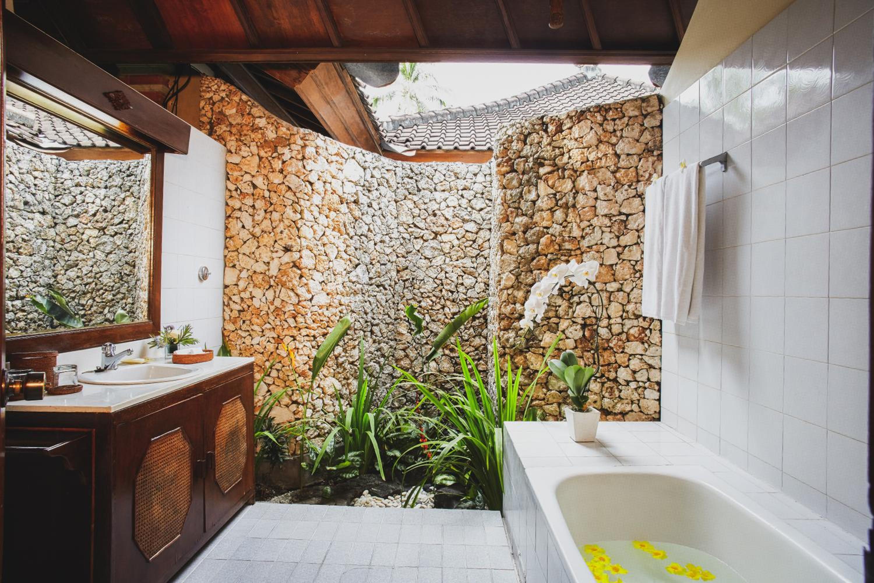Standard Double or Twin Room with Garden View - Photo 6