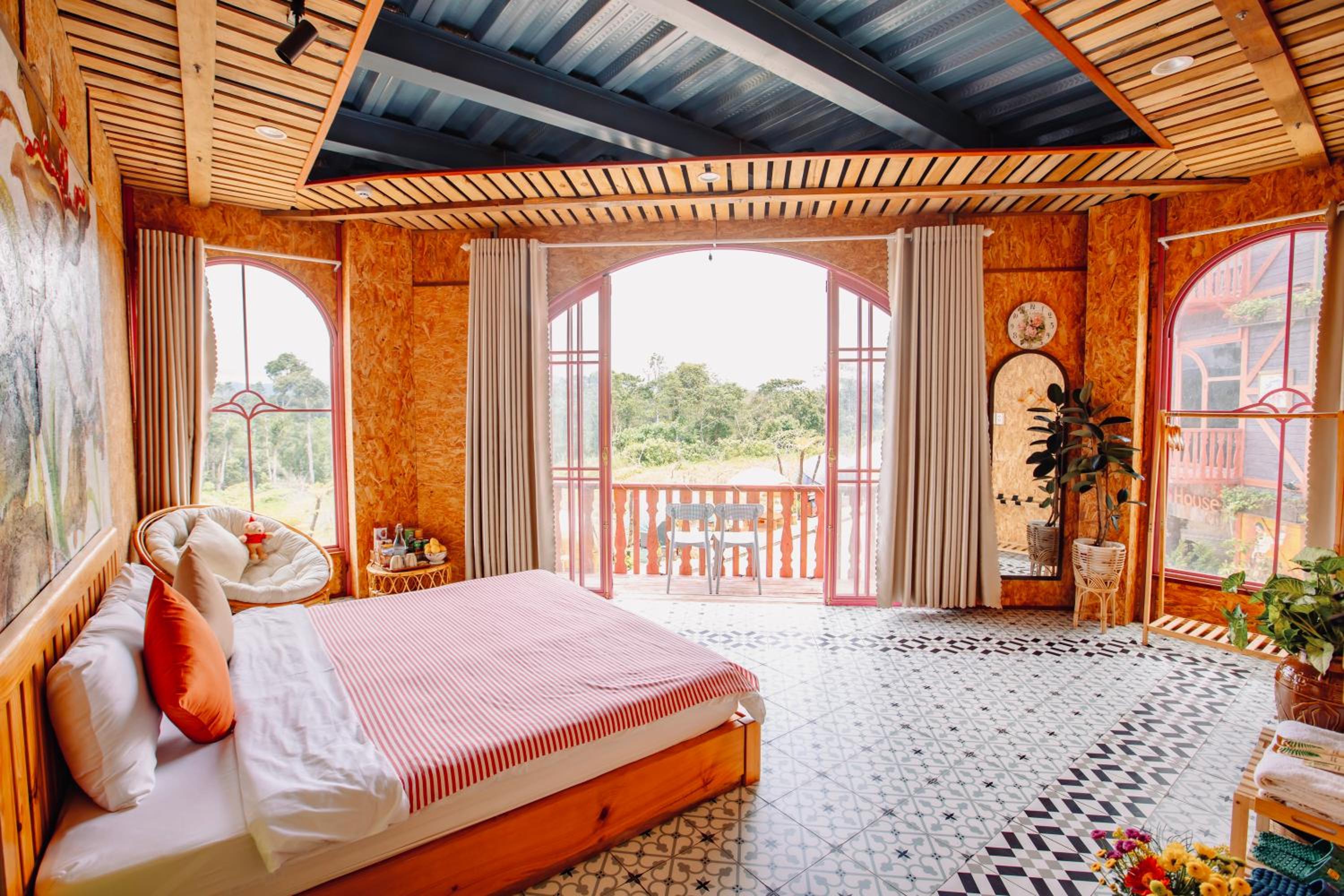 King Room With Balcony photo 2