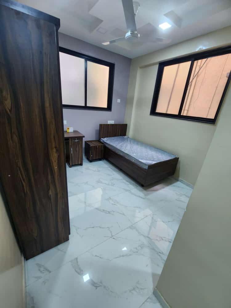 Single Room With Bathroom photo 3