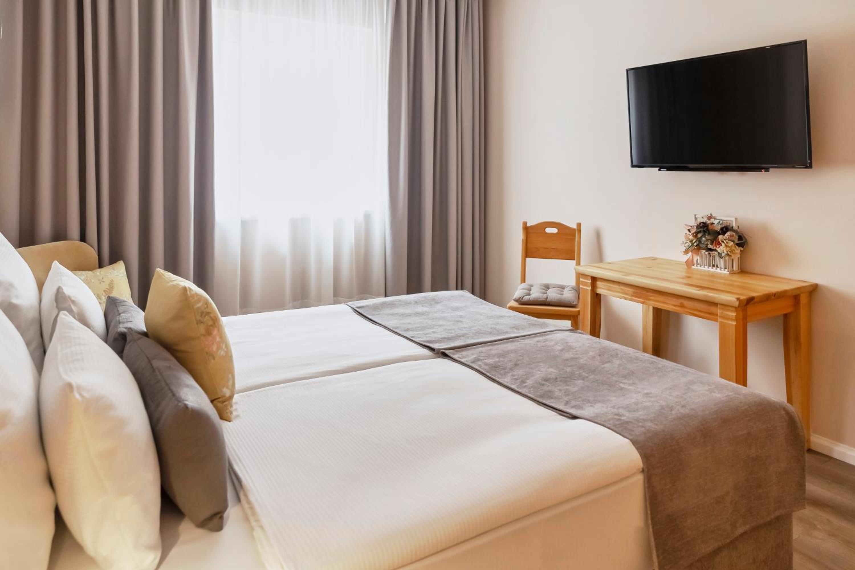 Two-Bedroom Suite