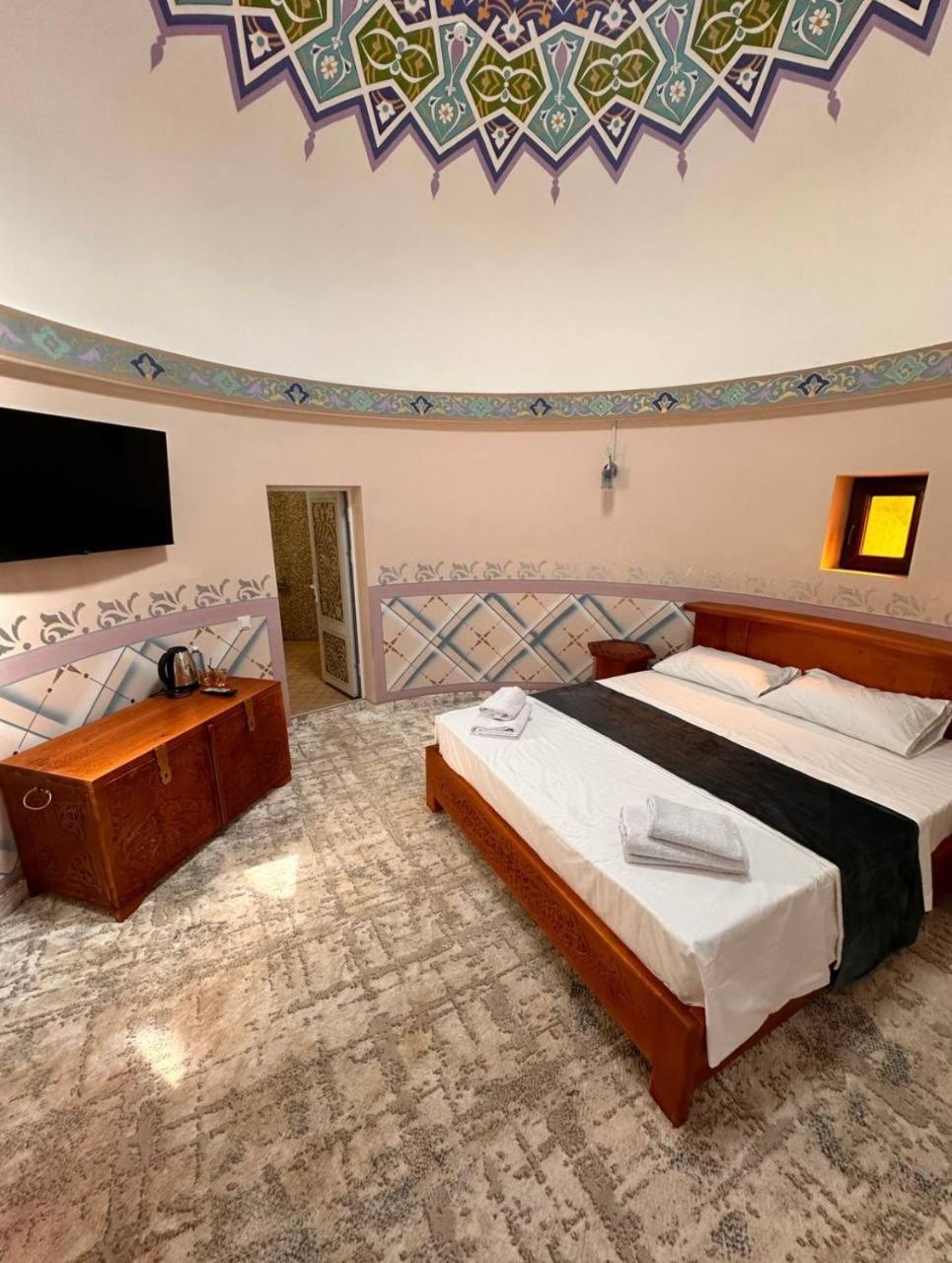 Large Double Room - Photo 4