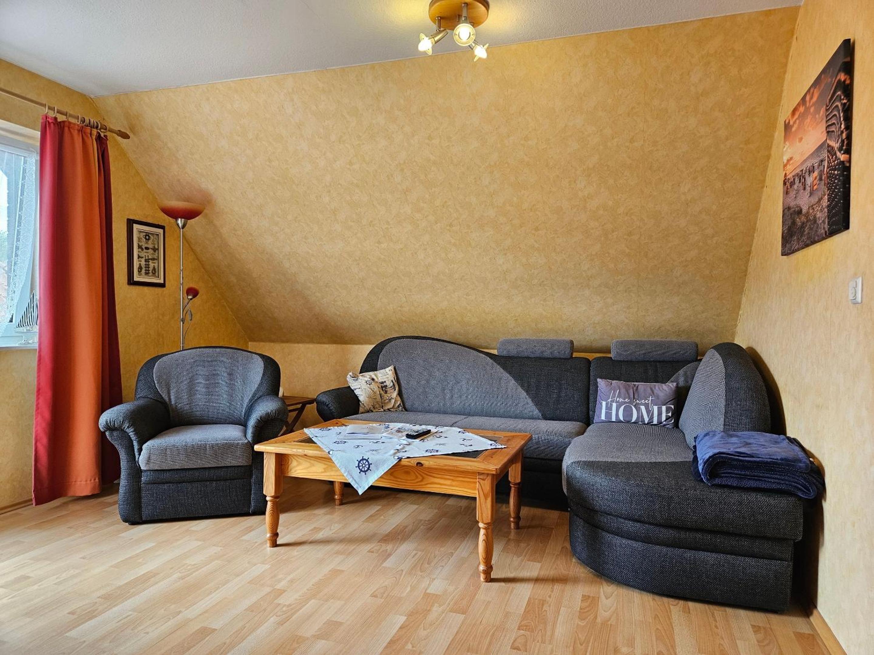 One-Bedroom Apartment with Balcony photo 1
