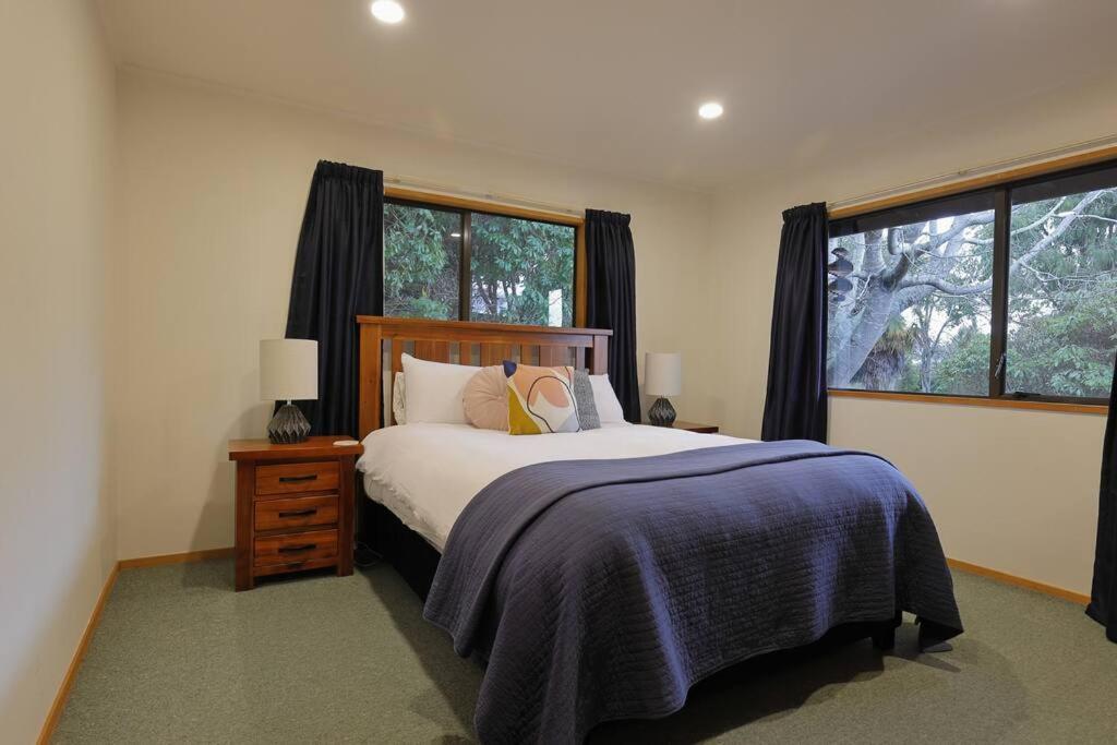 Three-Bedroom House photo 2