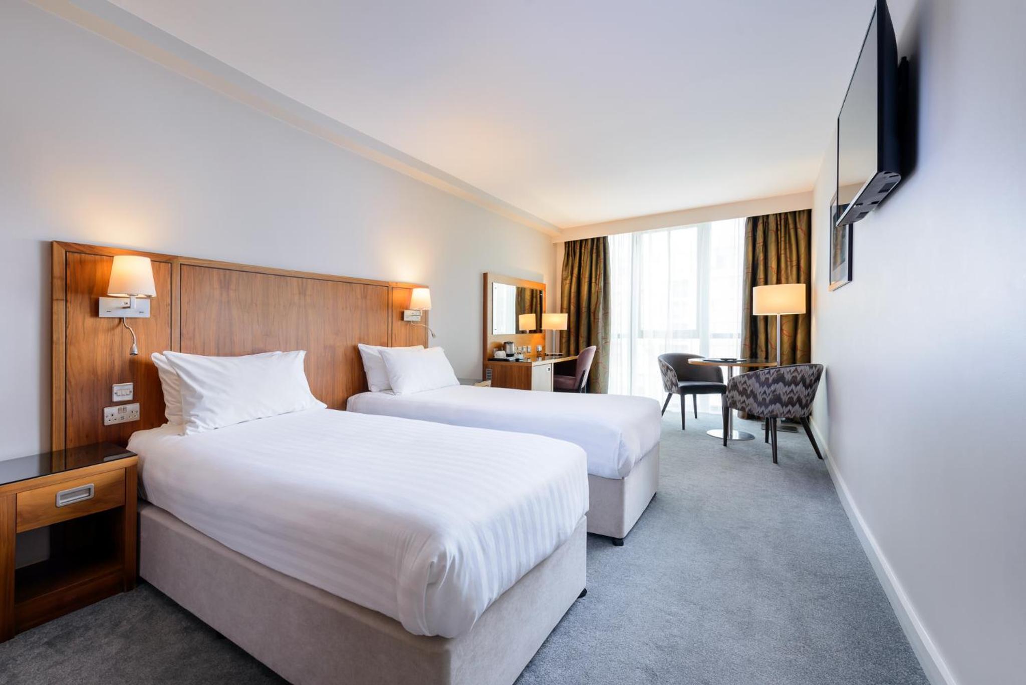 Standard Twin Room - Photo 1