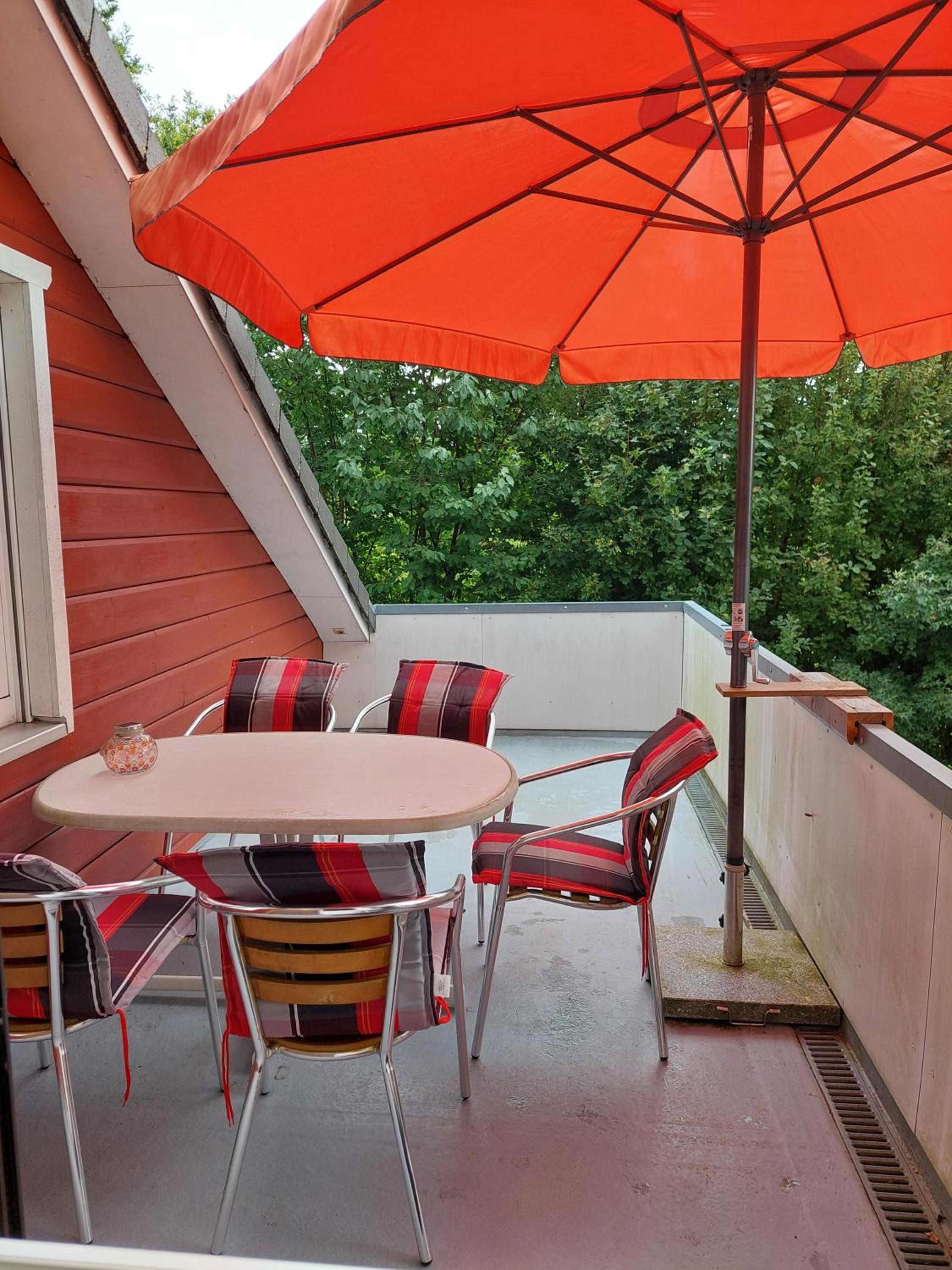 Three-Bedroom Premium Apartment with Balcony photo 2