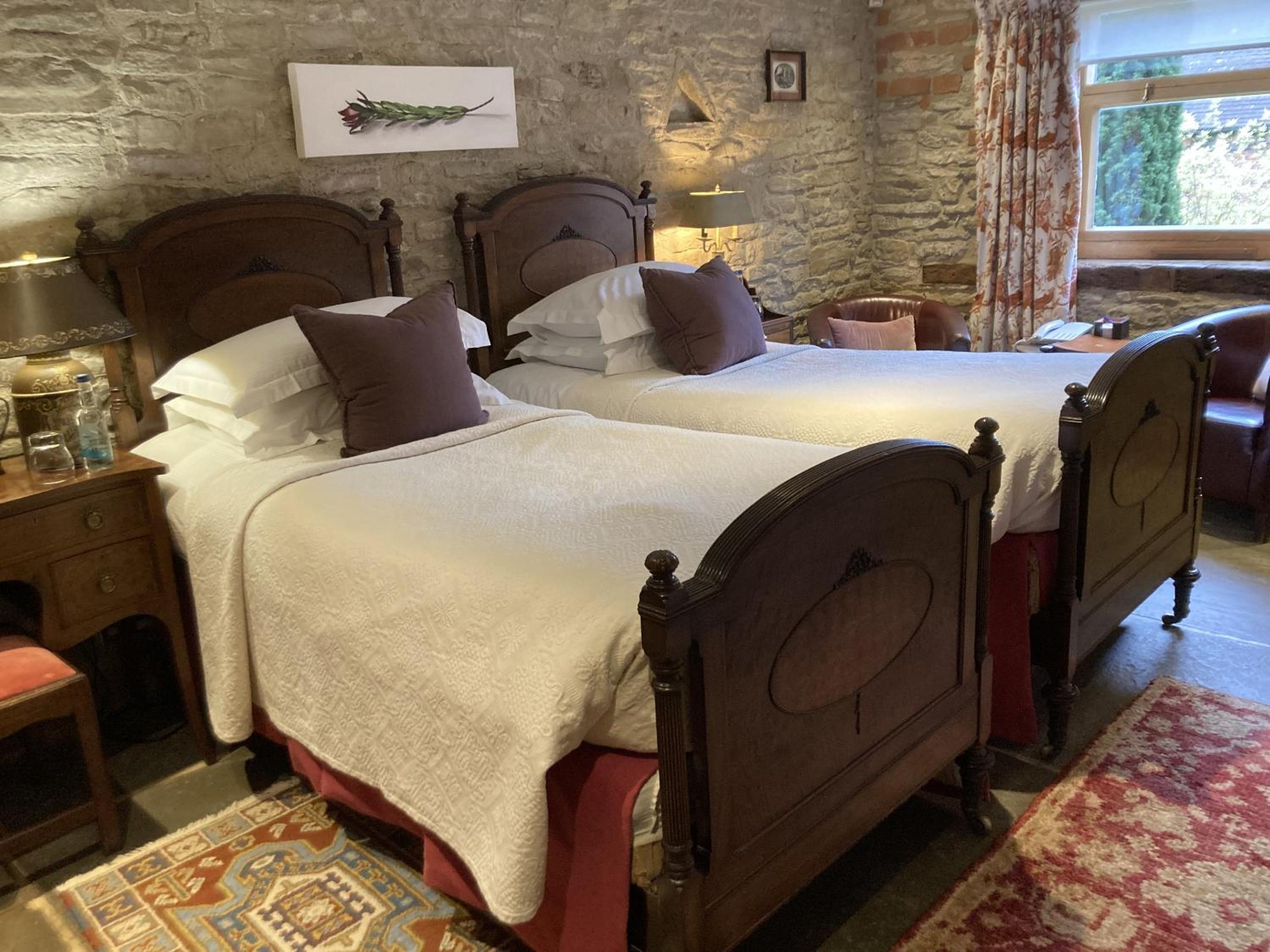 Deluxe Twin Room - Photo 6