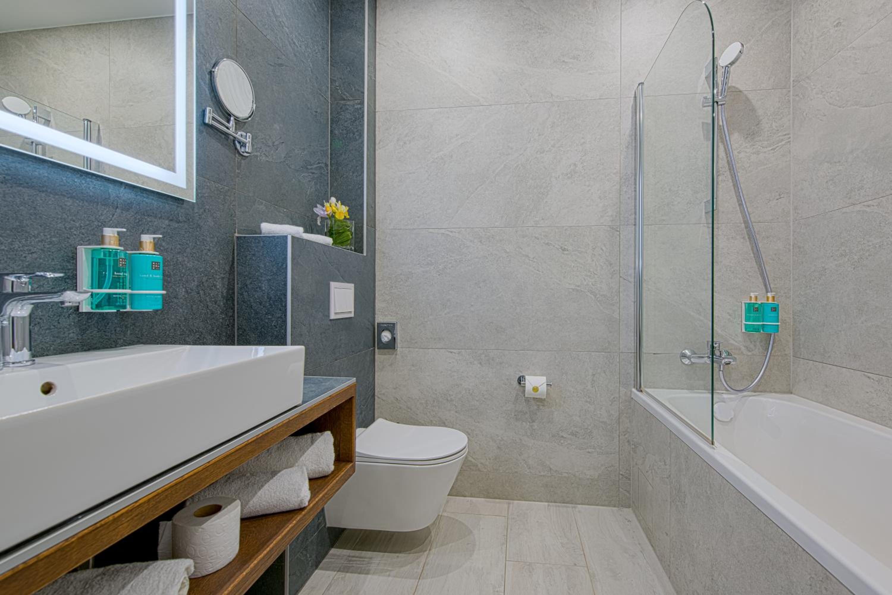 Superior Double or Twin Room - Photo 4