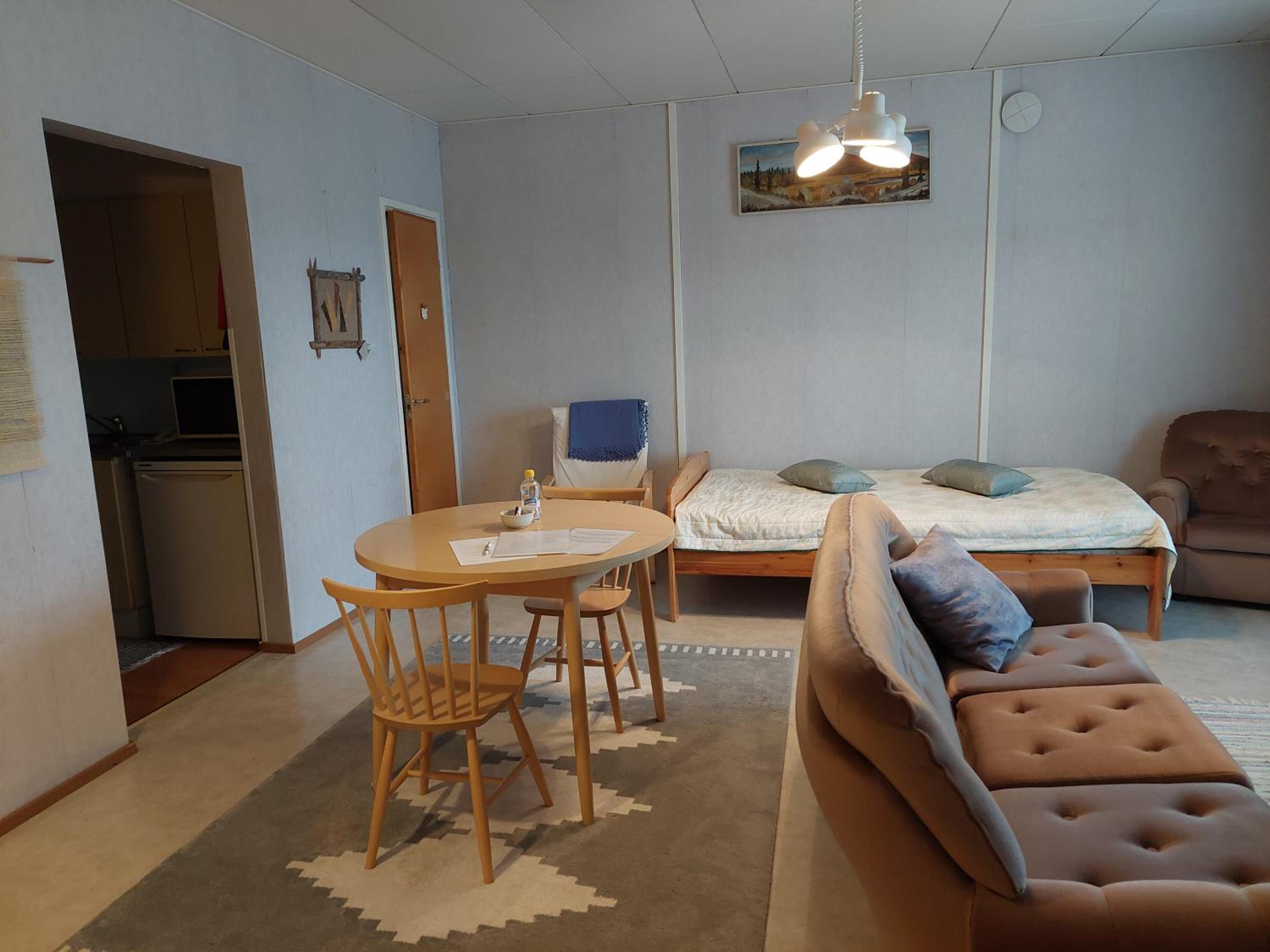 One-Bedroom Apartment photo 1
