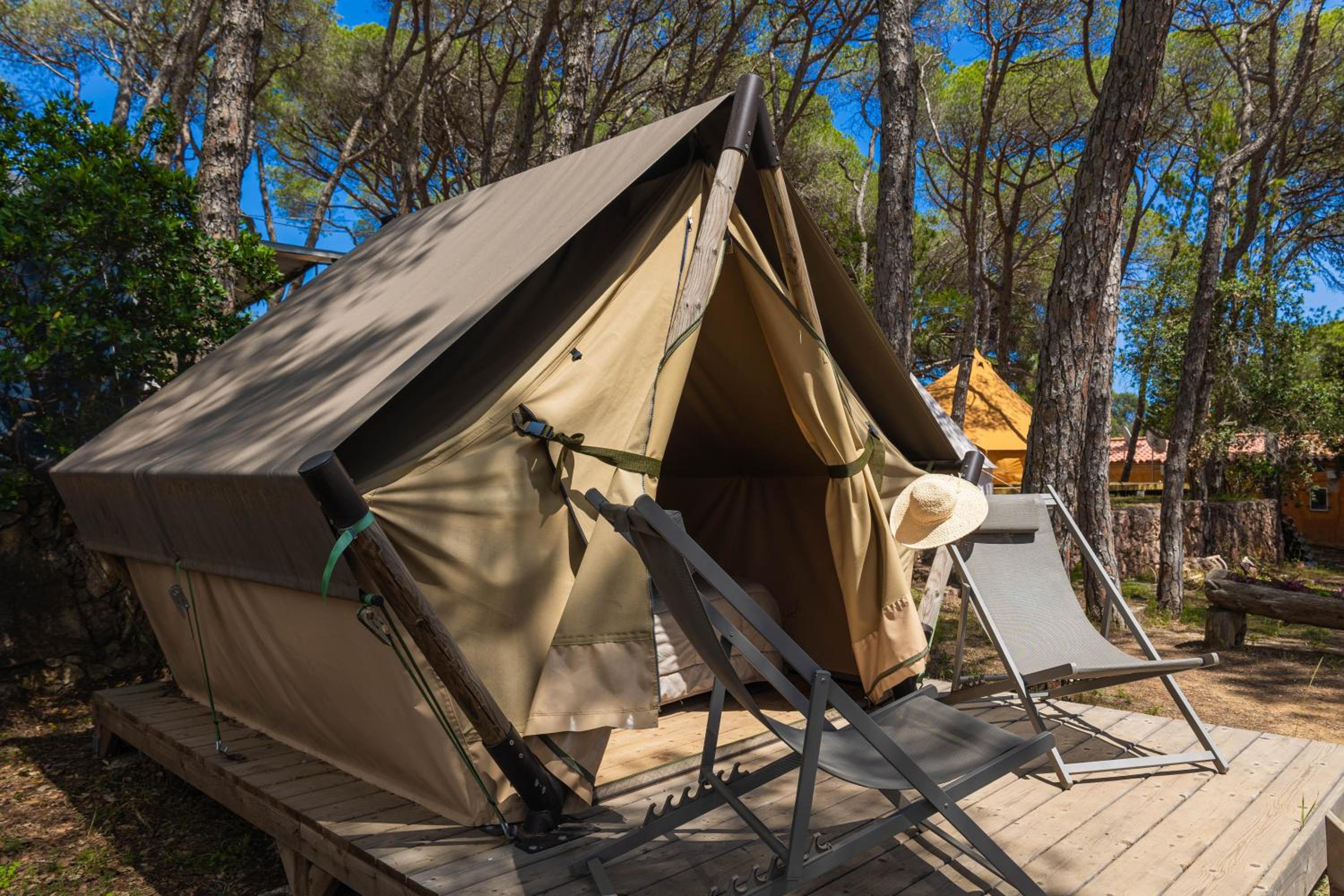 Tent - Photo 12