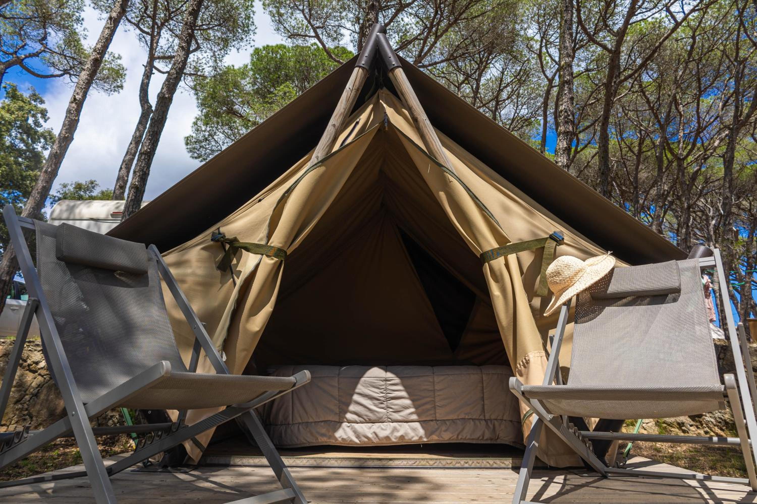 Tent - Photo 1