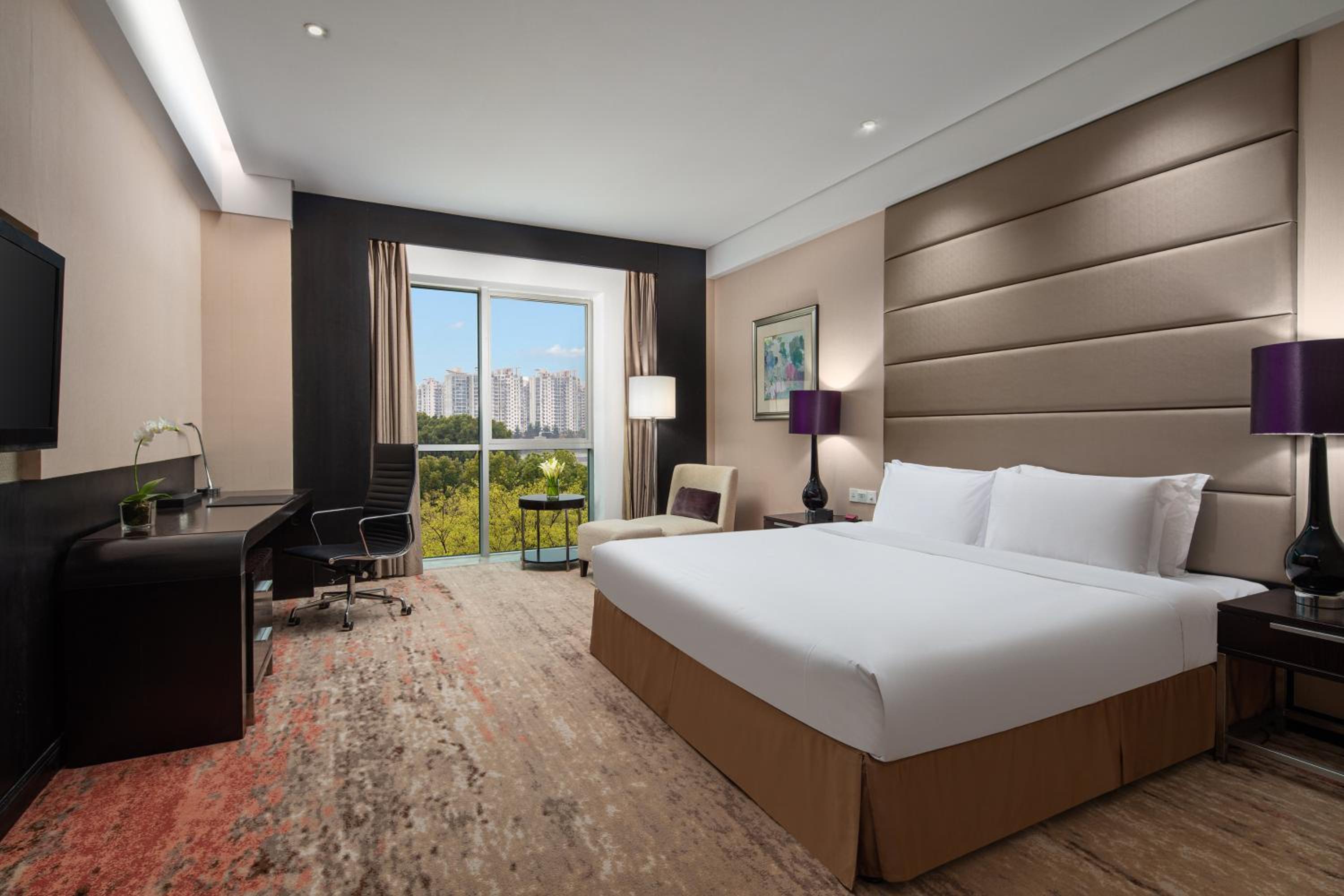 Standard King Room - Photo 1