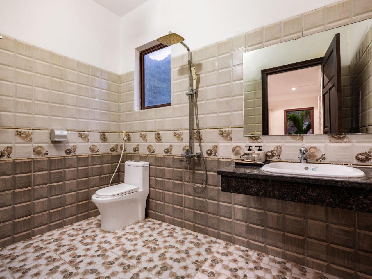 Deluxe Double Room with Shower photo 2