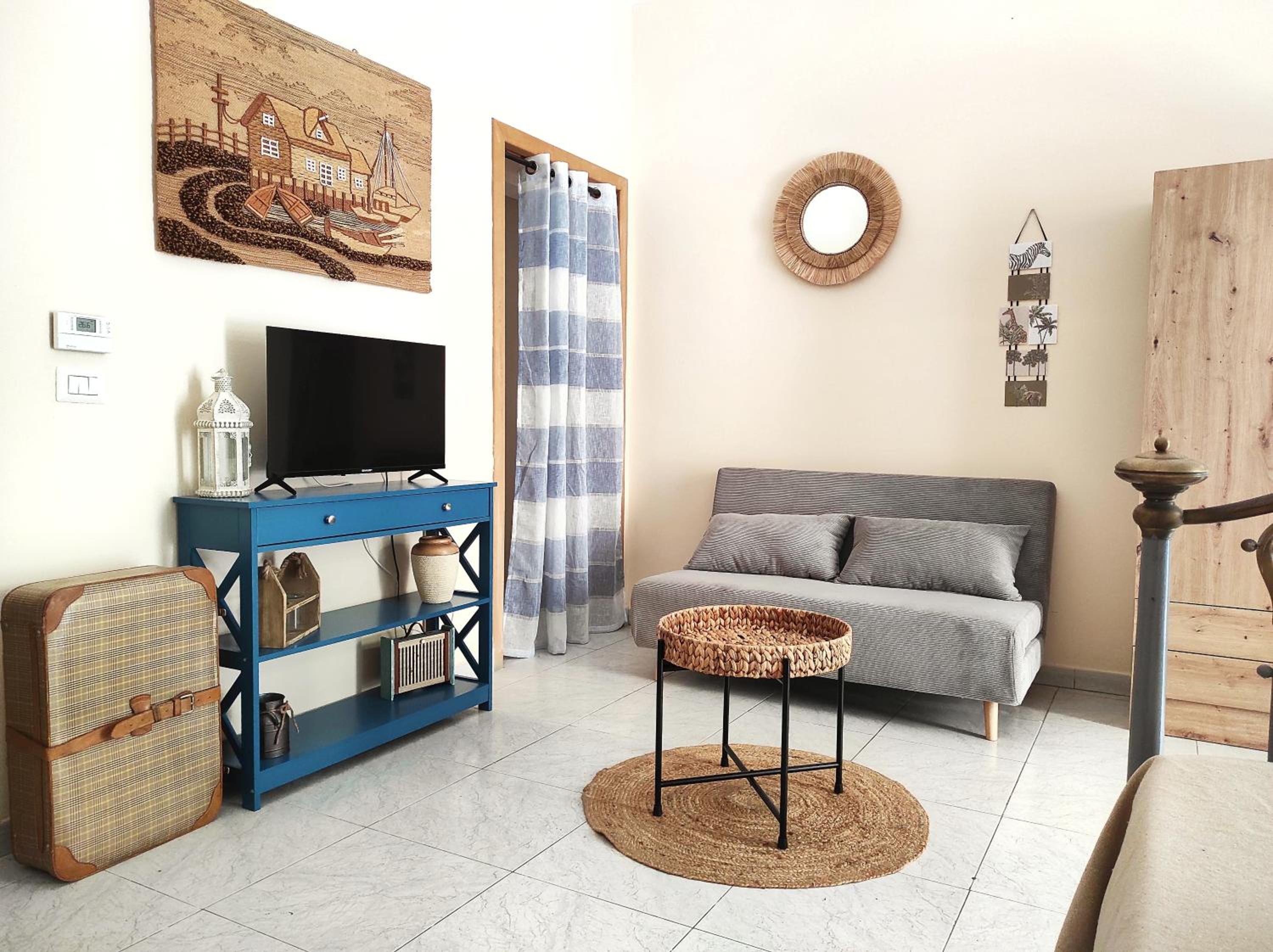 One-Bedroom House photo 1