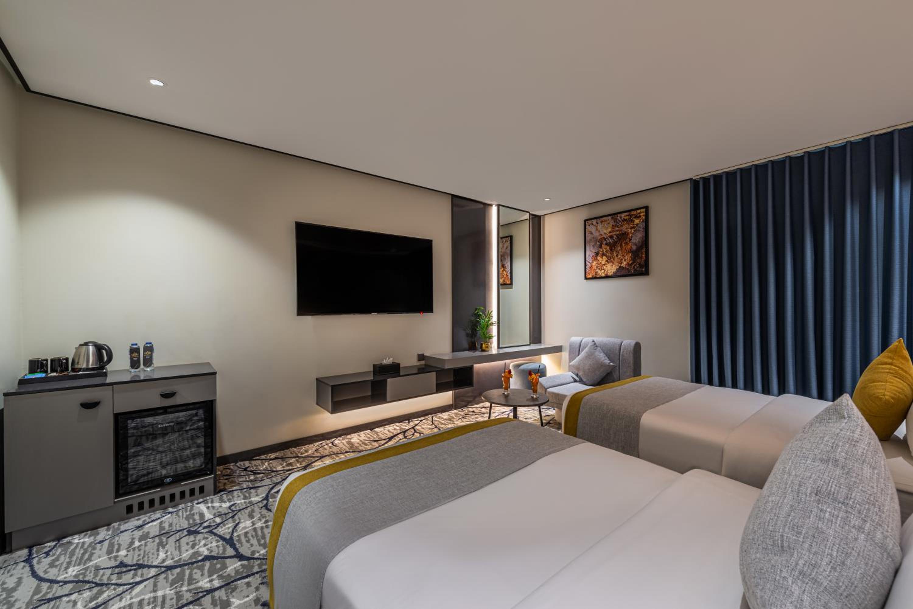 Large Twin Room