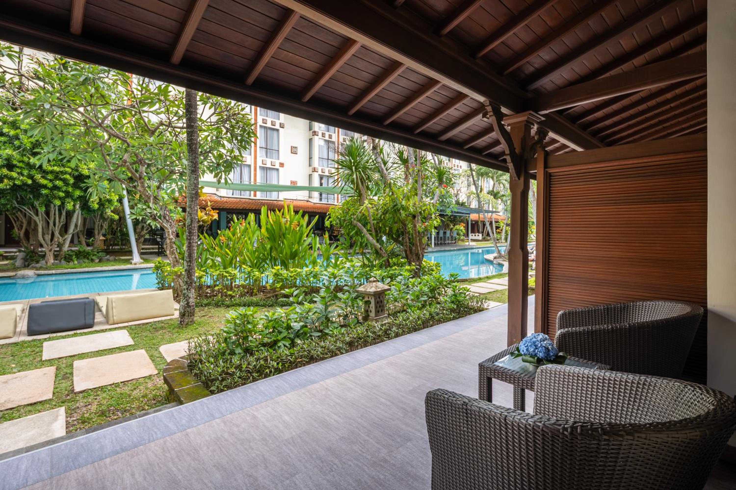 Room with Pool Access - Photo 7