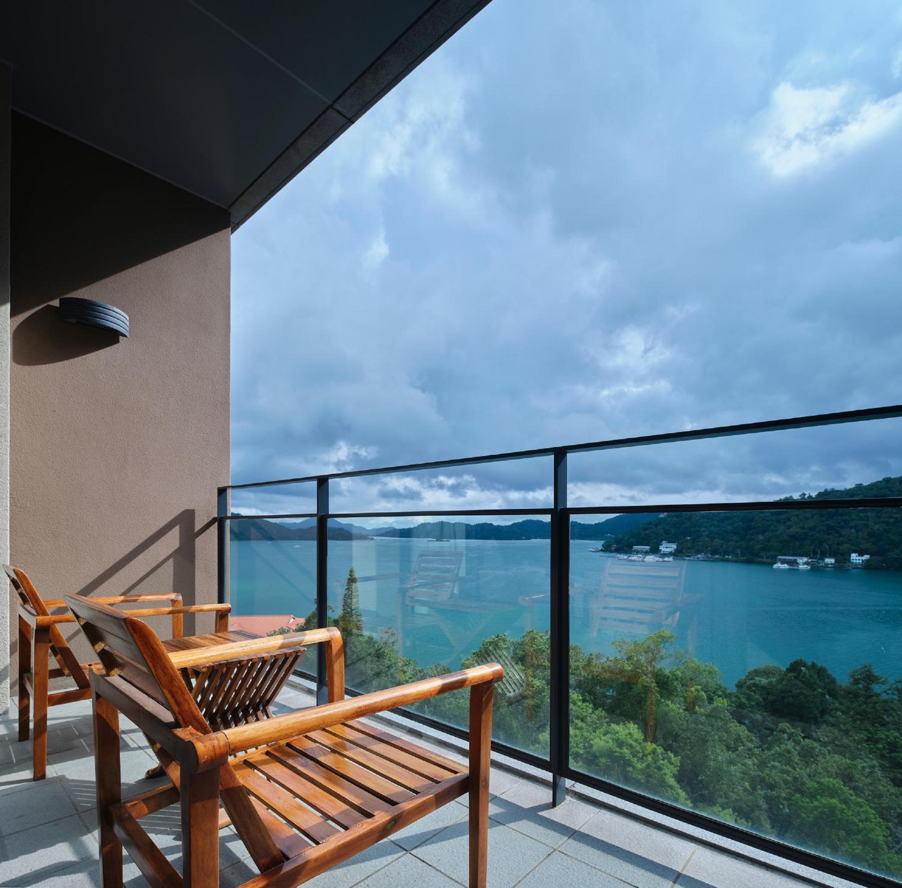 Classic Family Lake View - Photo 4