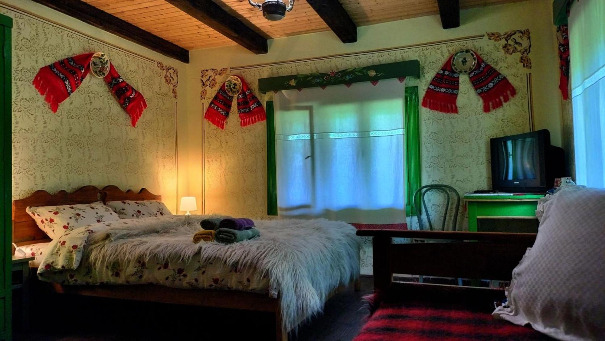 Triple Room with Private Bathroom photo 1