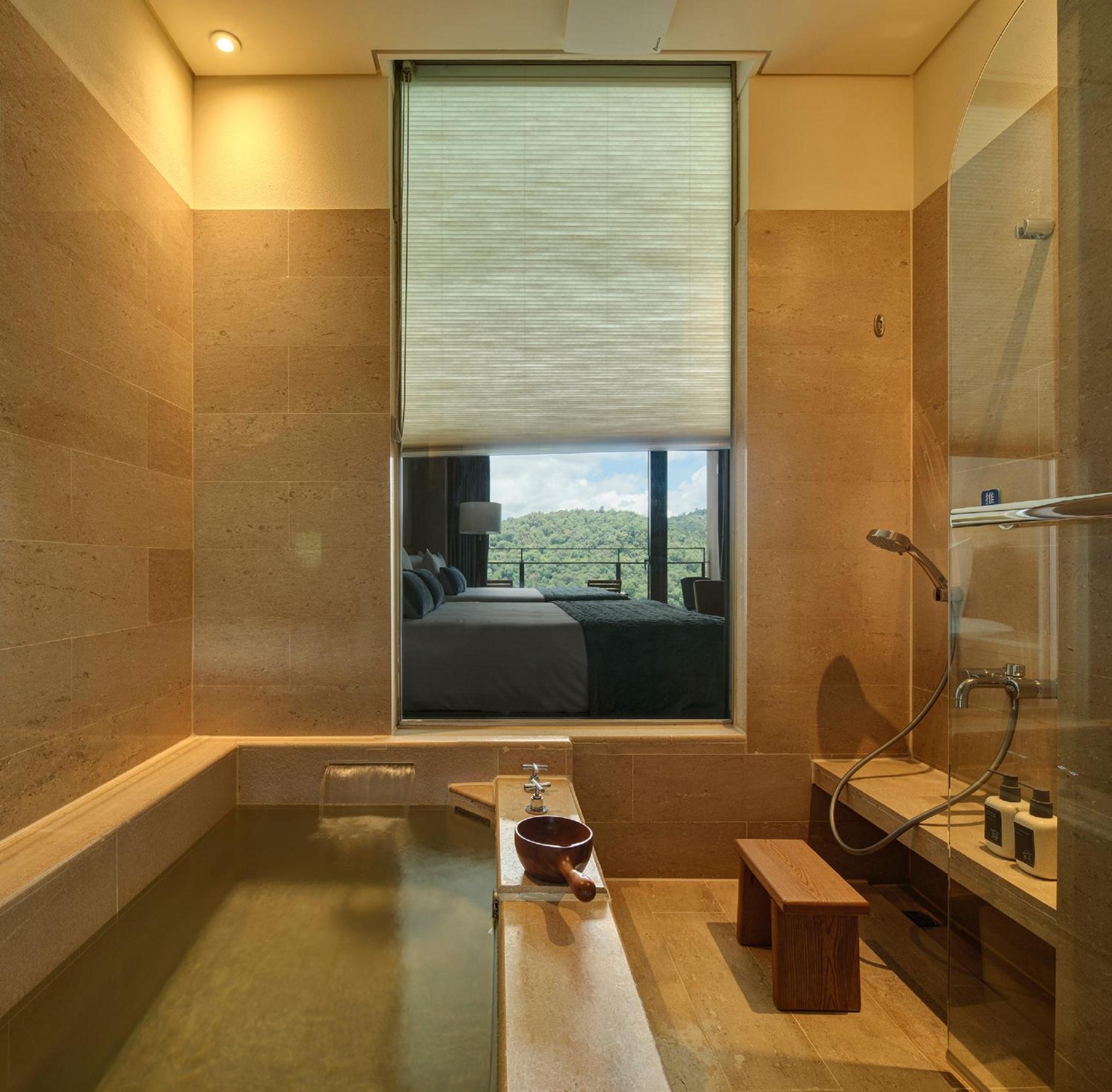 Premier Family Lake View - Photo 2