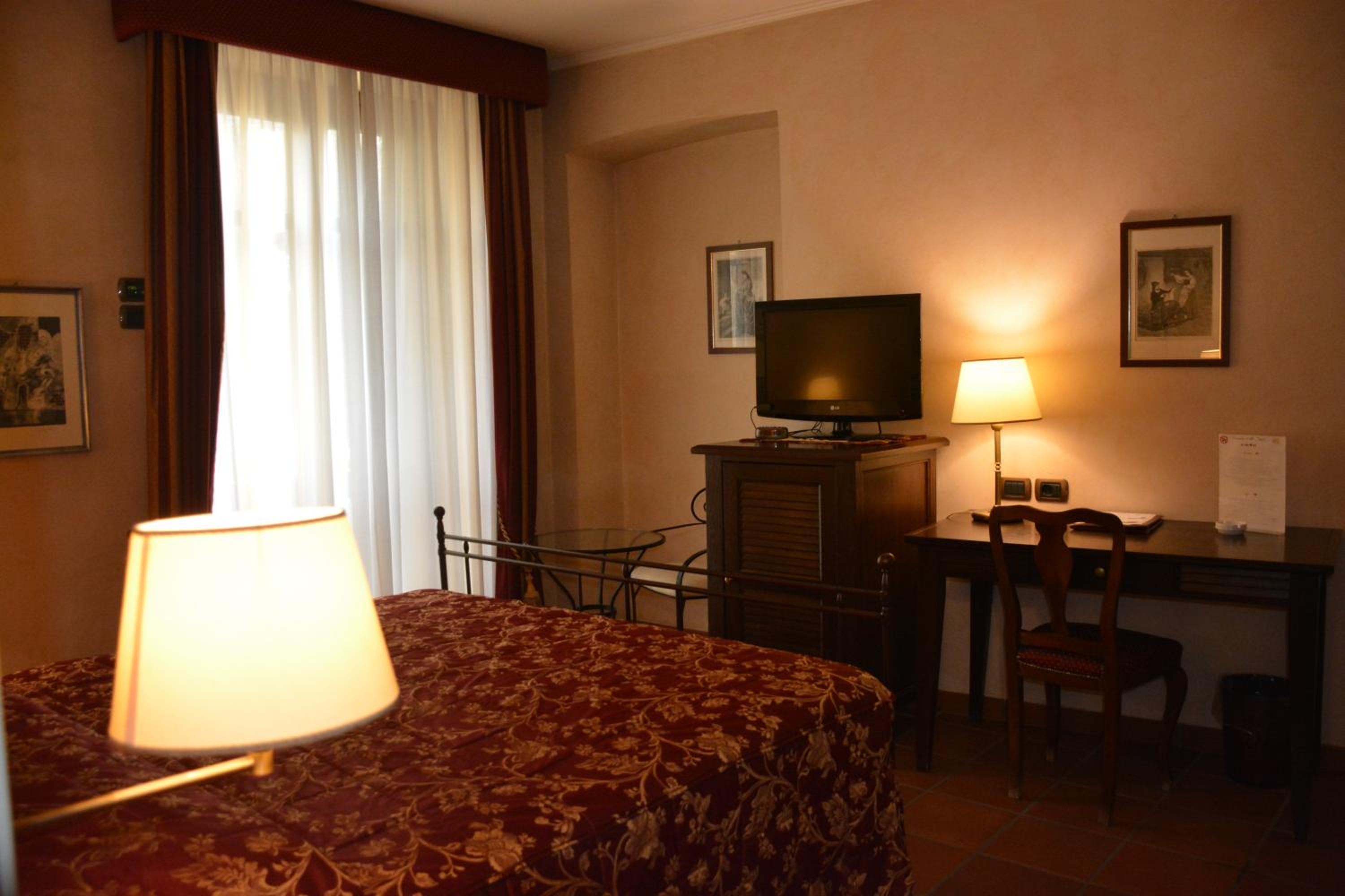 Classic Double Room - Photo 2