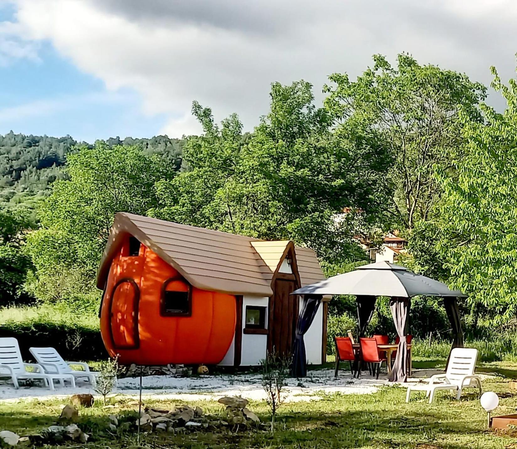 Mobile Home - Photo 21