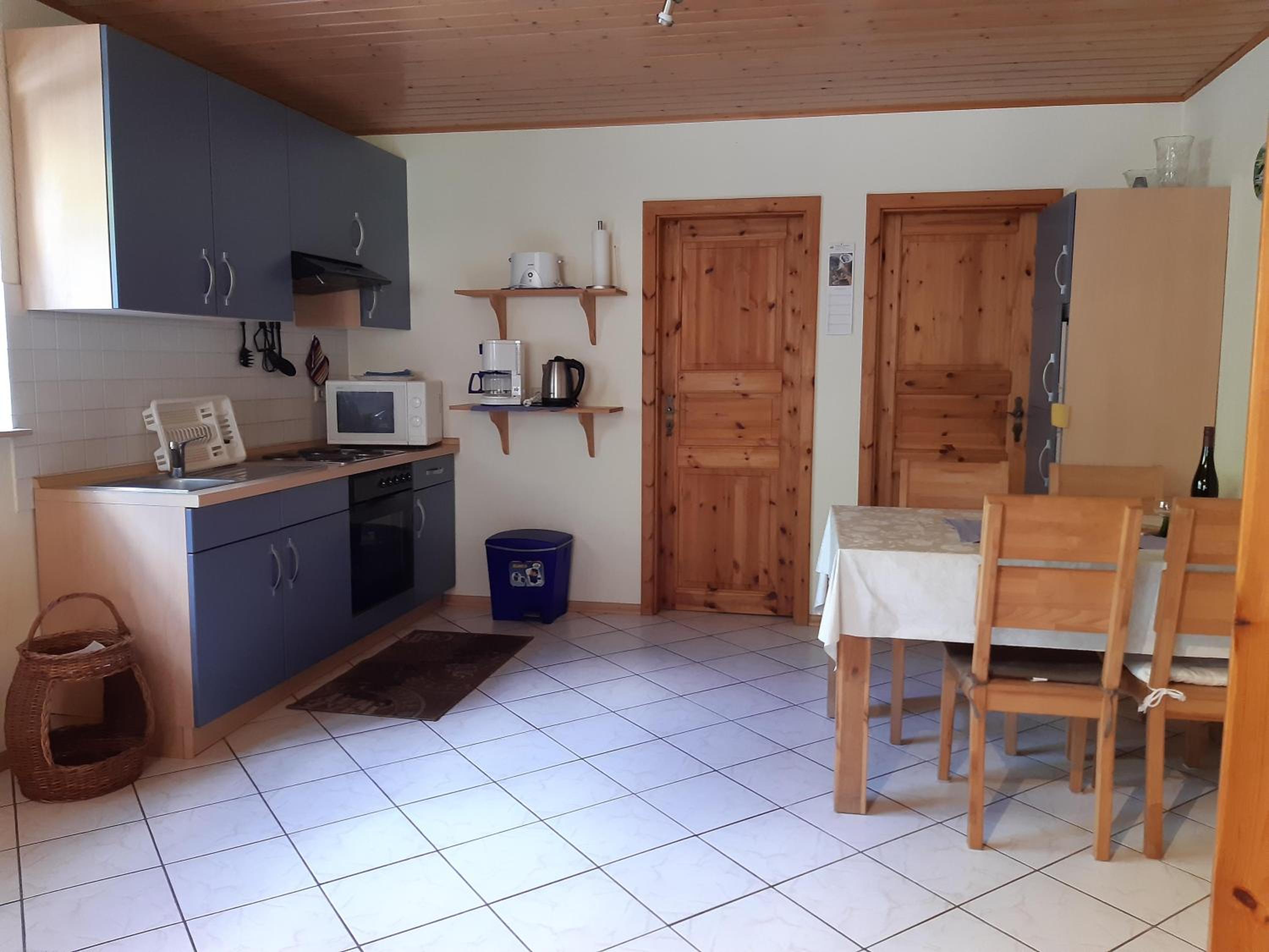 One-Bedroom Apartment with Bathroom photo 2