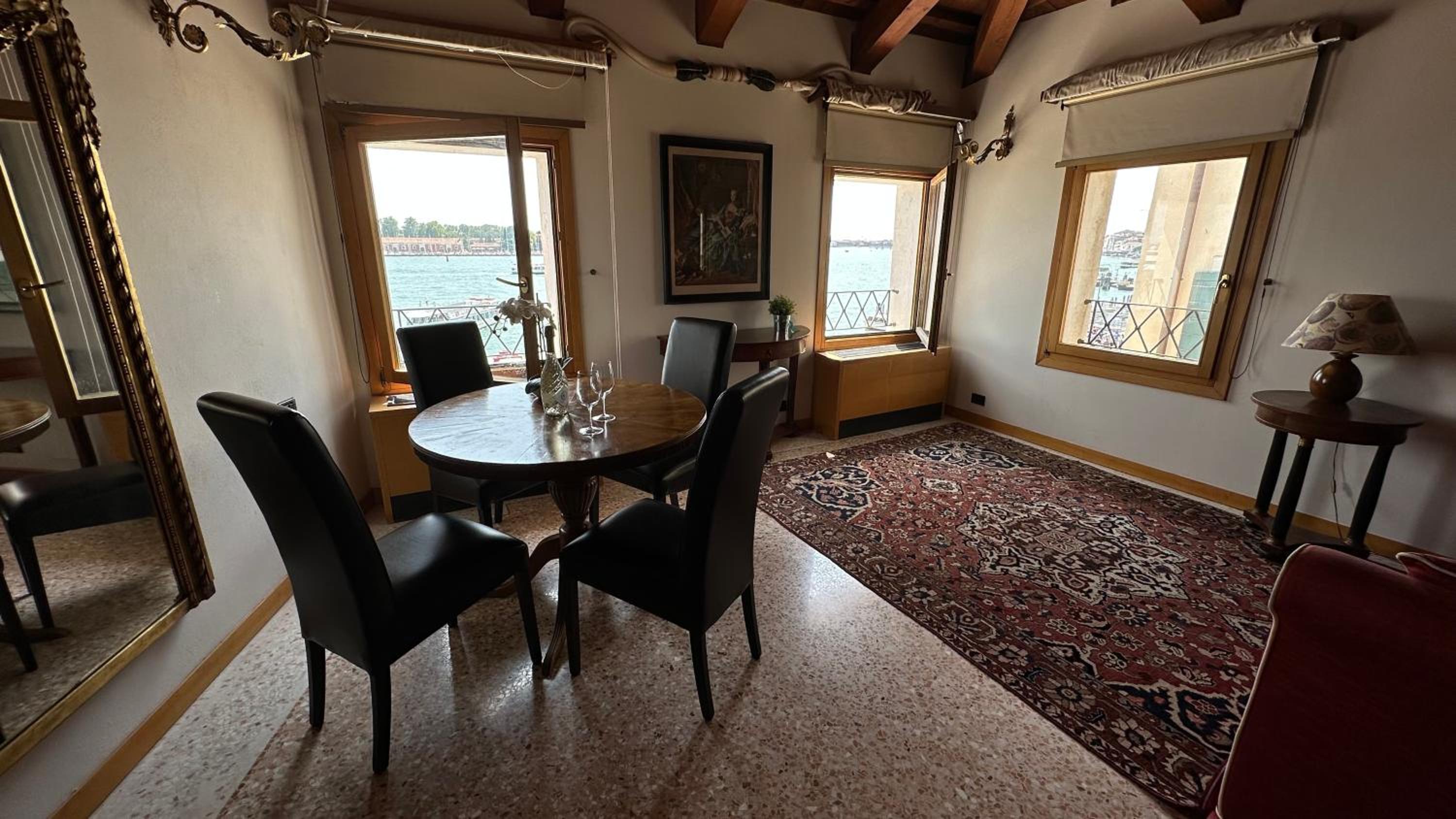 Loft photo 3
