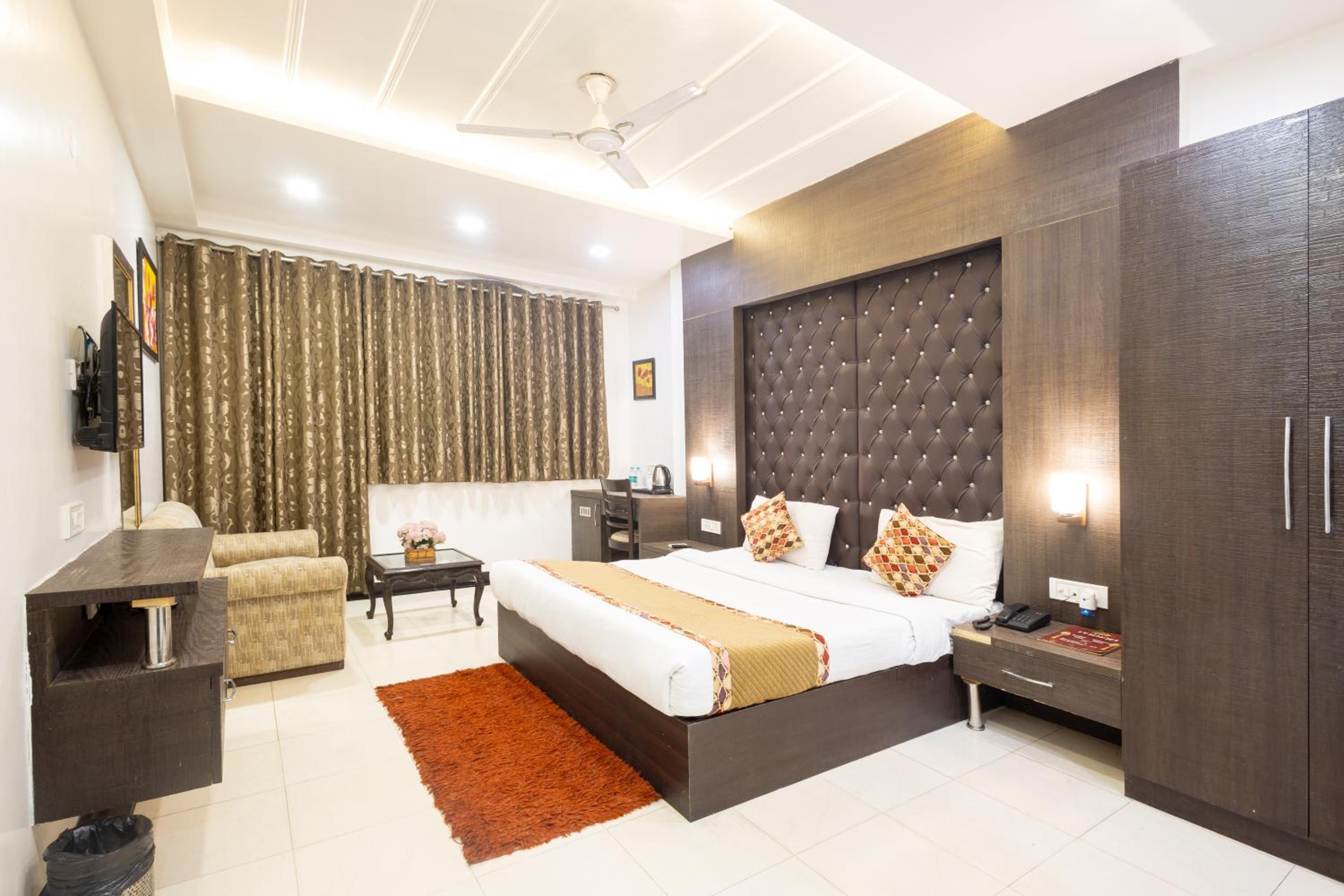 Premium Double or Twin Room photo 1