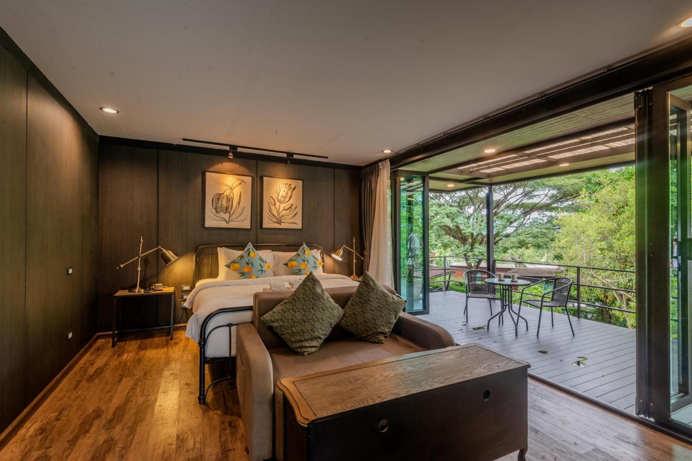 Four-Bedroom House photo 1