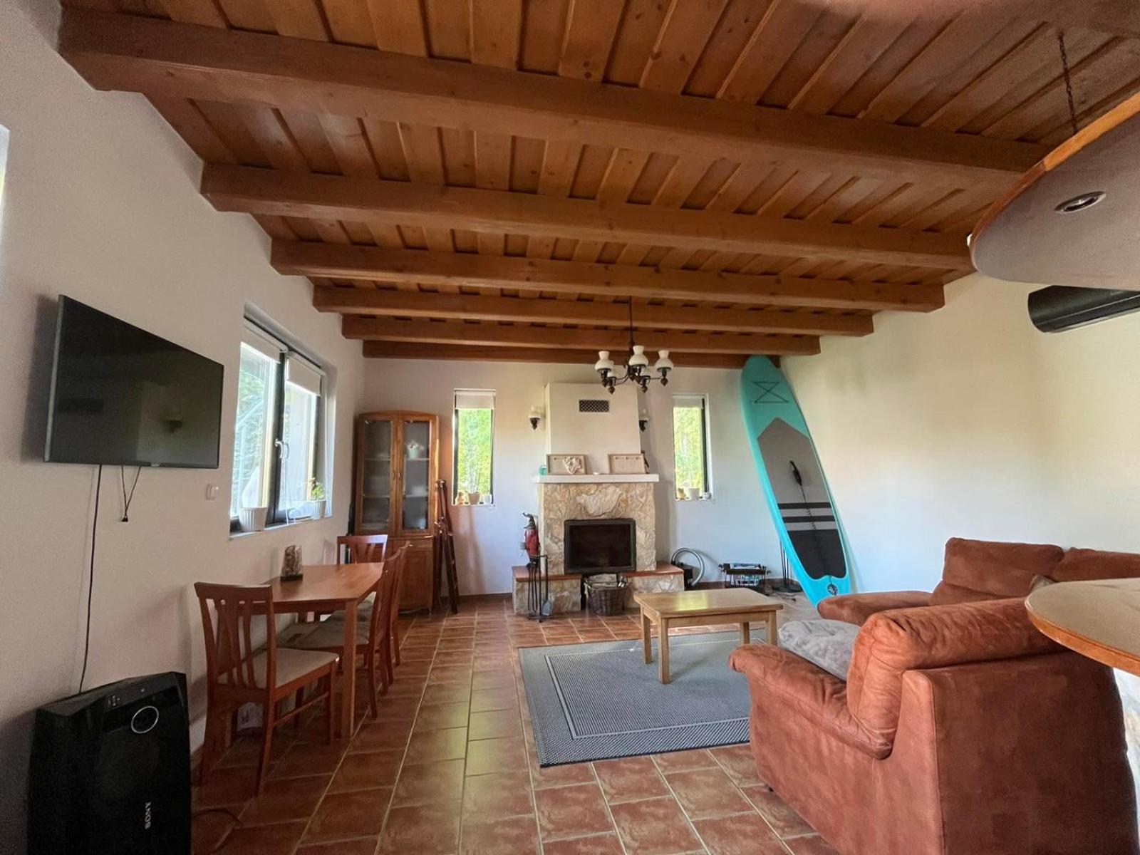 One-Bedroom House photo 1