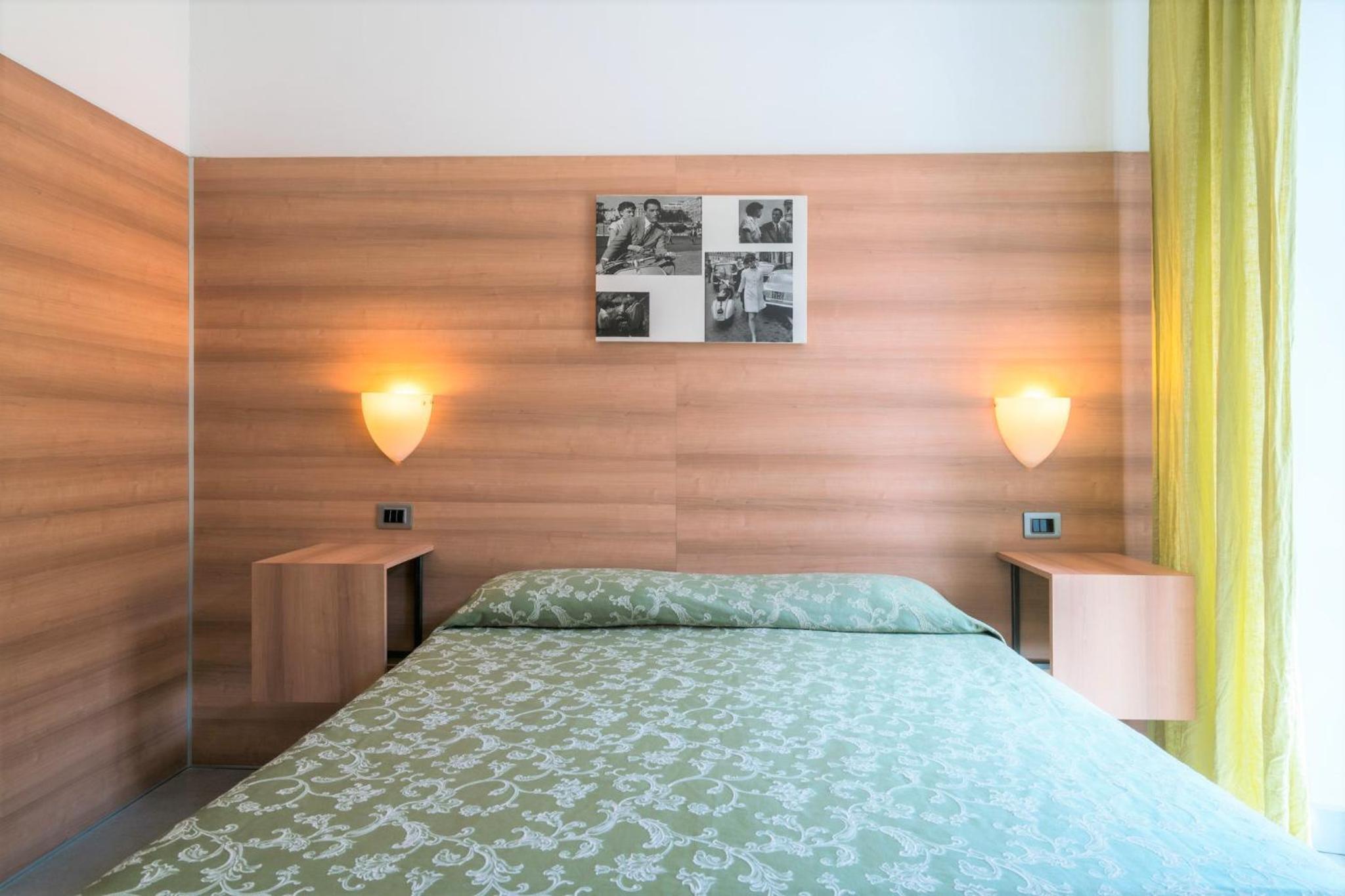 Studio Apartment with One Double Bed photo 2