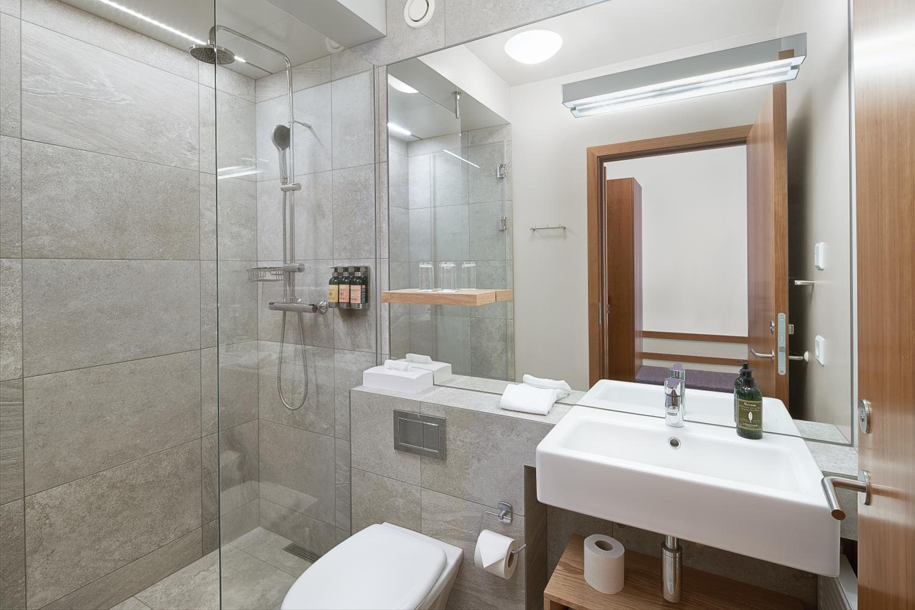 Single Room photo 2