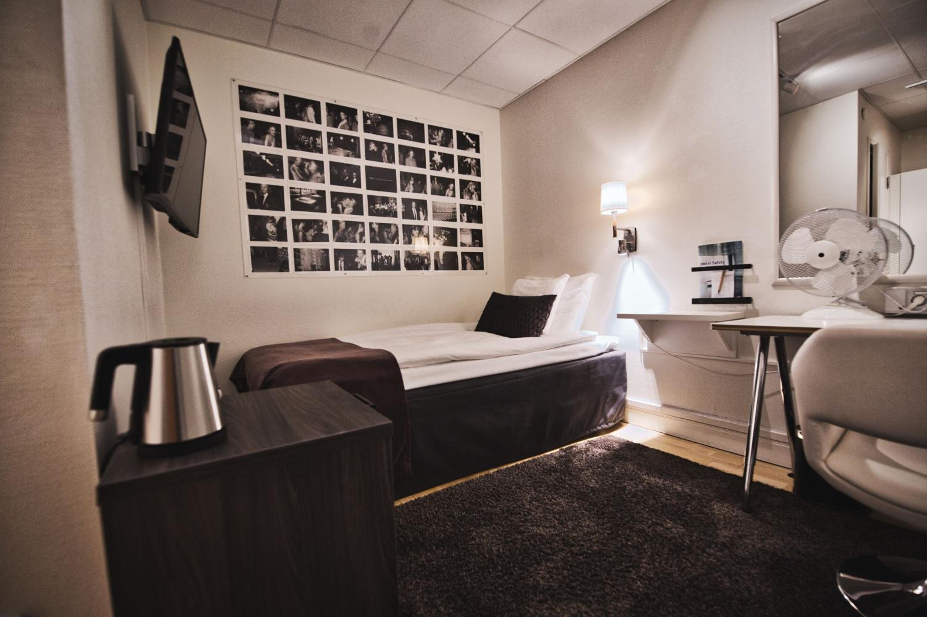Cabin Room (Without Windows) photo 2