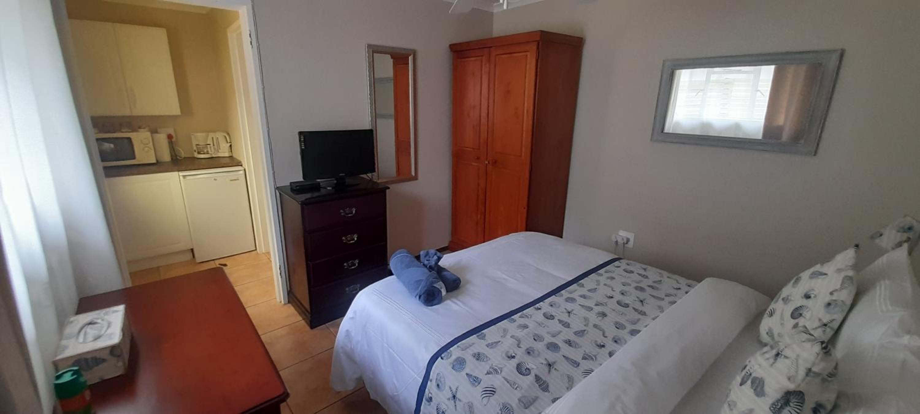 Economy Double Room photo 2