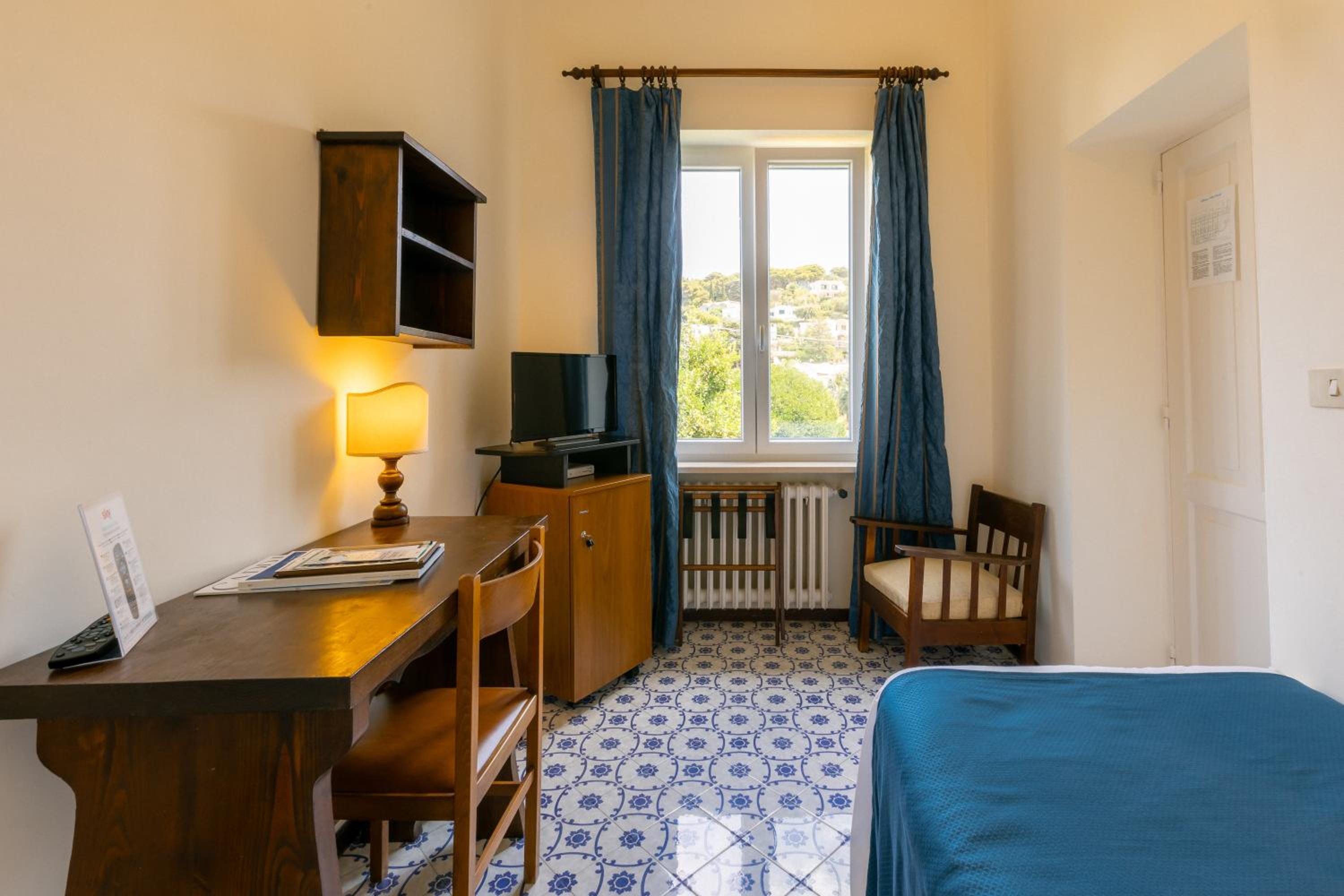 Single Room with Garden View photo 2