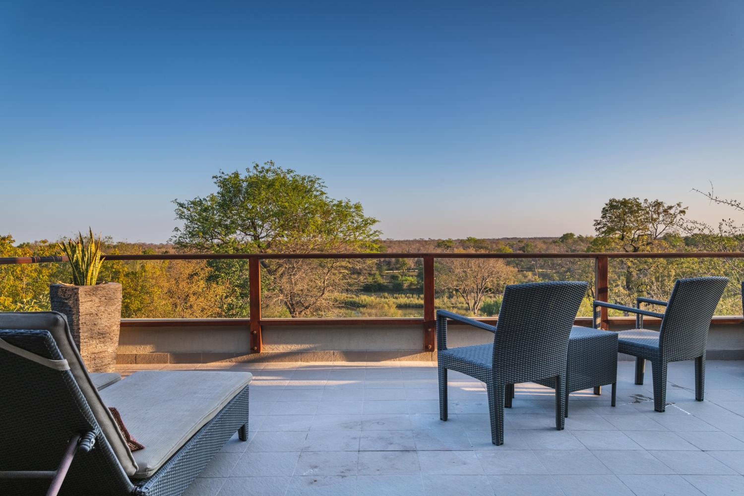 Ndlophu Safari Villa photo 3