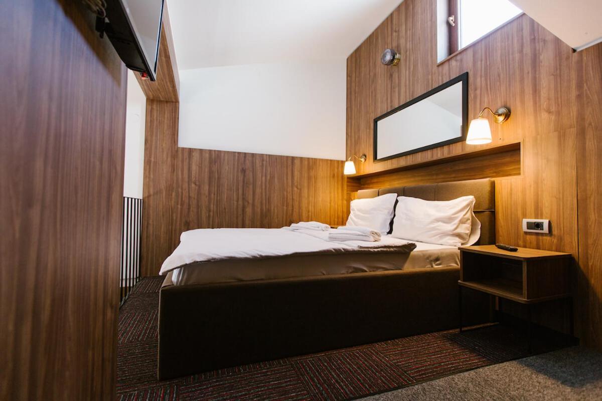 Triple Room with Terrace