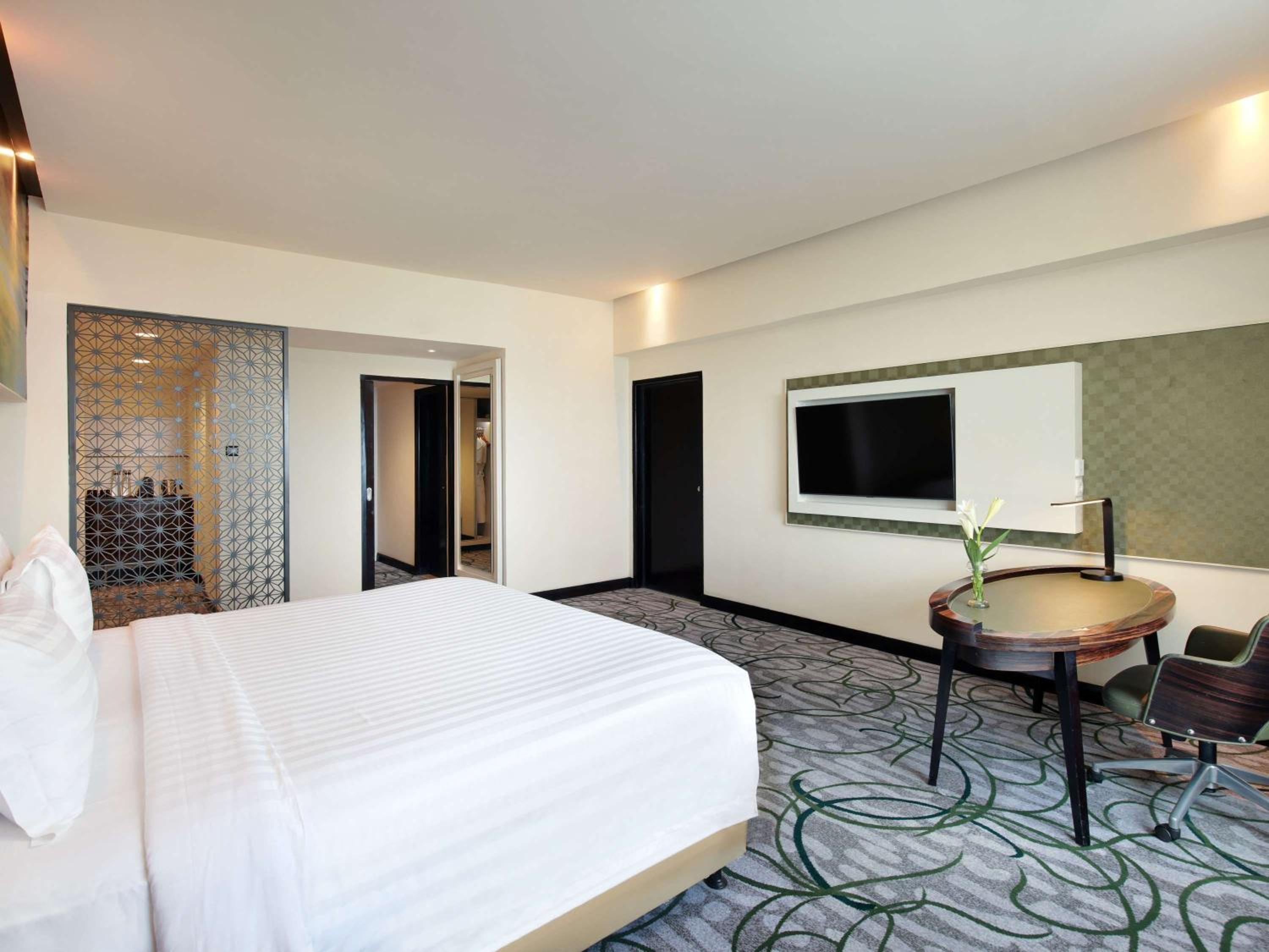 Junior King Suite - Photo 2
