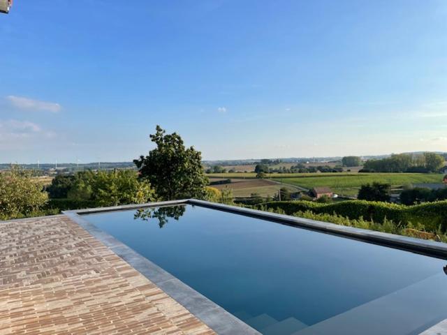 Three-Bedroom Villa photo 2