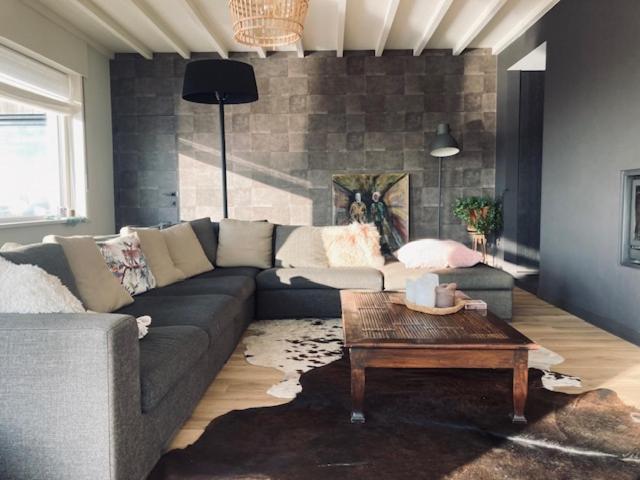 Three-Bedroom Villa photo 1