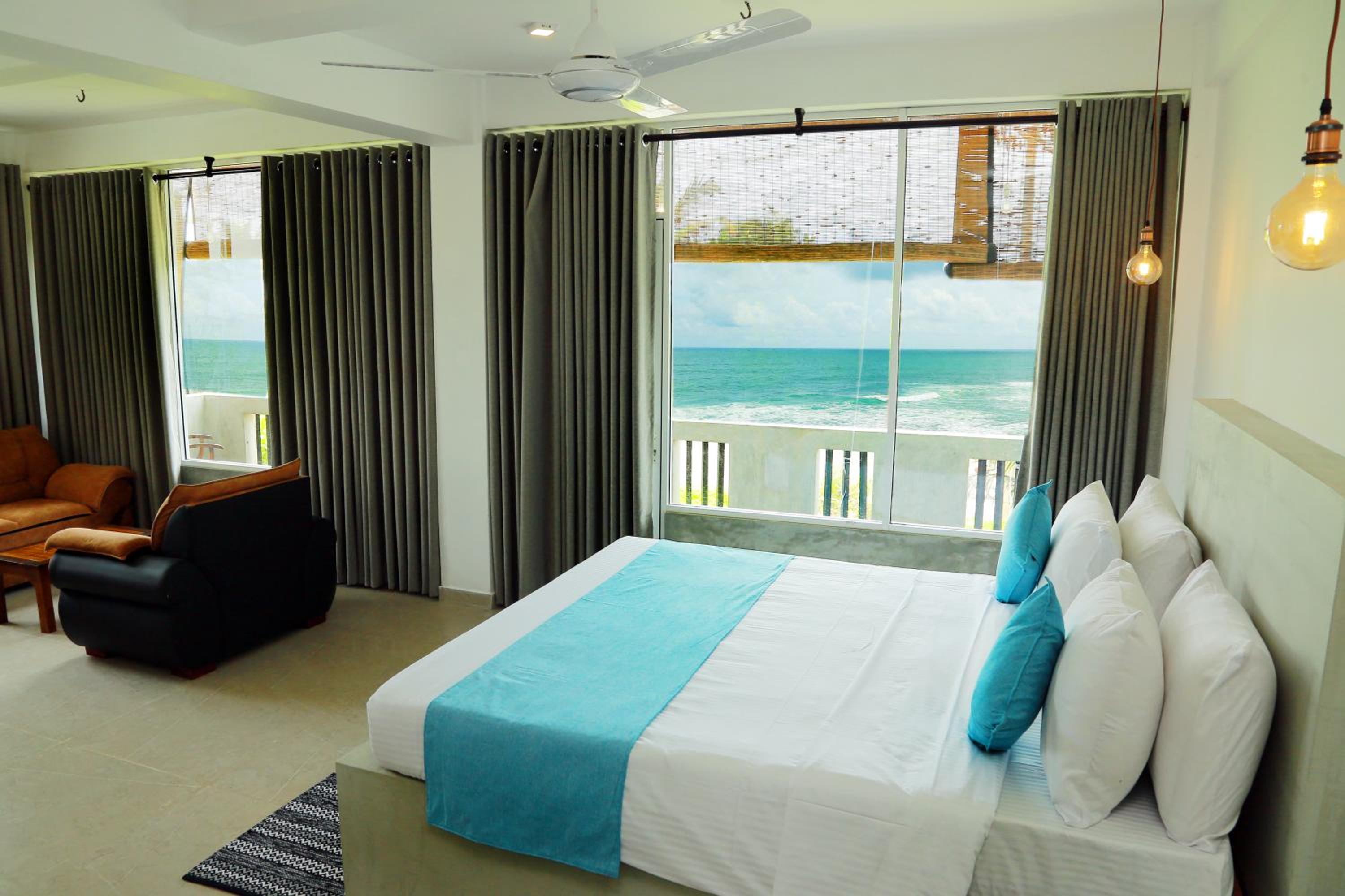 Deluxe Family Suite photo 1