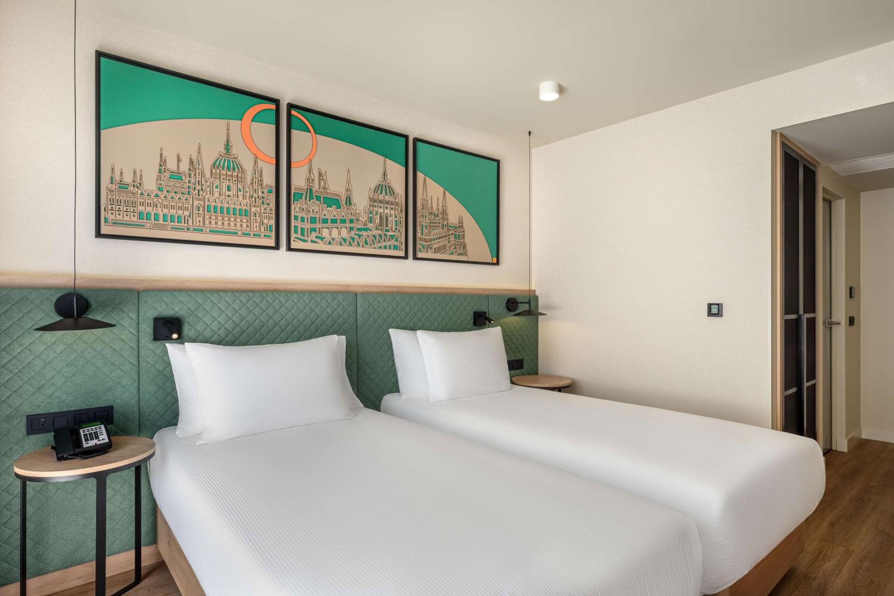 Twin Room - Photo 2